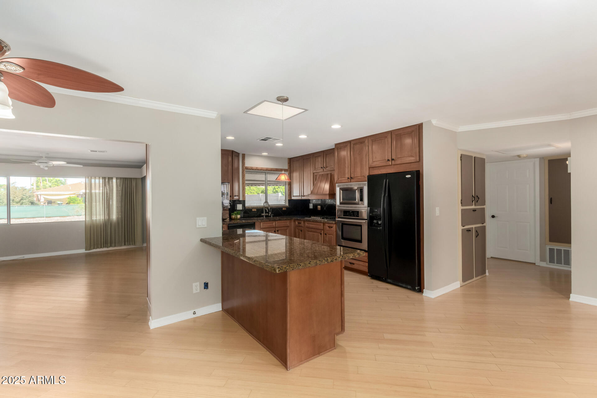 9219 W INDIAN HILLS Drive