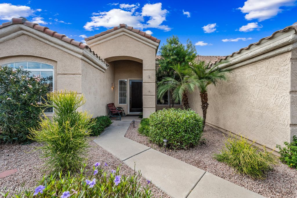 Photo of 1541 W Chilton Avenue, Gilbert, AZ 85233 (MLS # 6924830)
