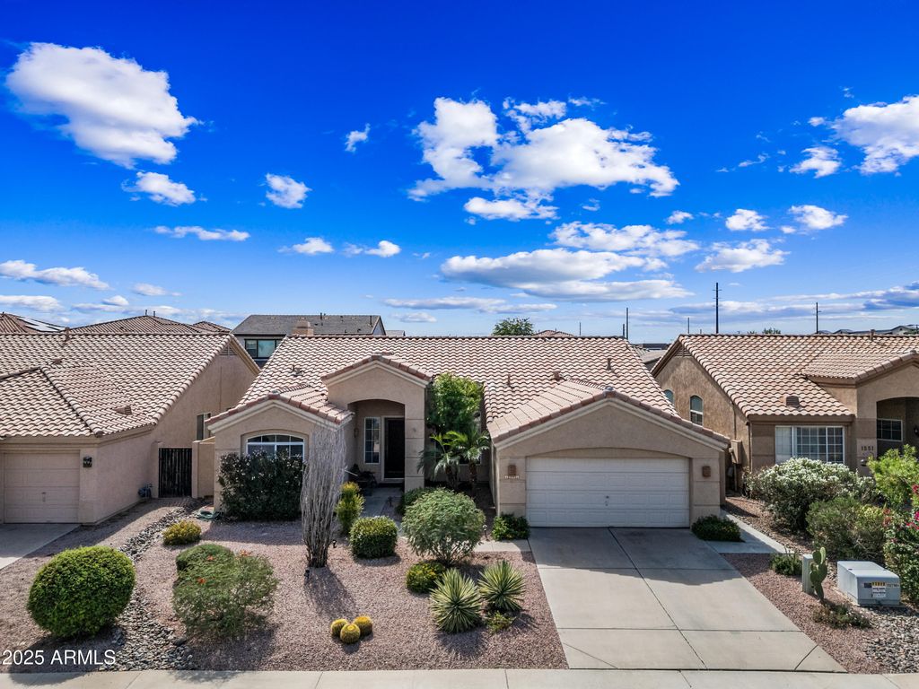 Photo of 1541 W Chilton Avenue, Gilbert, AZ 85233 (MLS # 6924830)