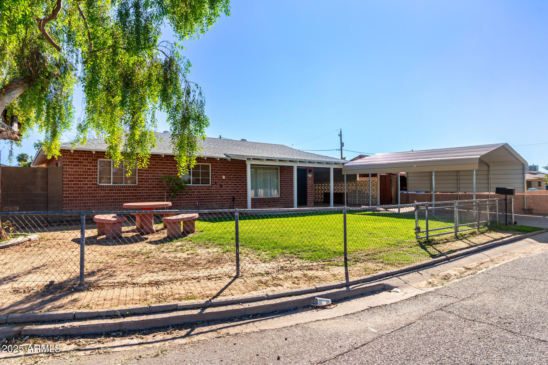 401 W VINEYARD Road