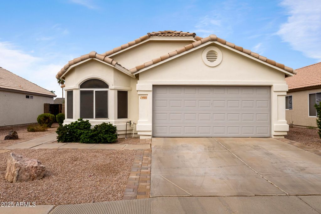 Photo of 1460 N Dakota Street, Chandler, AZ 85225 (MLS # 6921299)