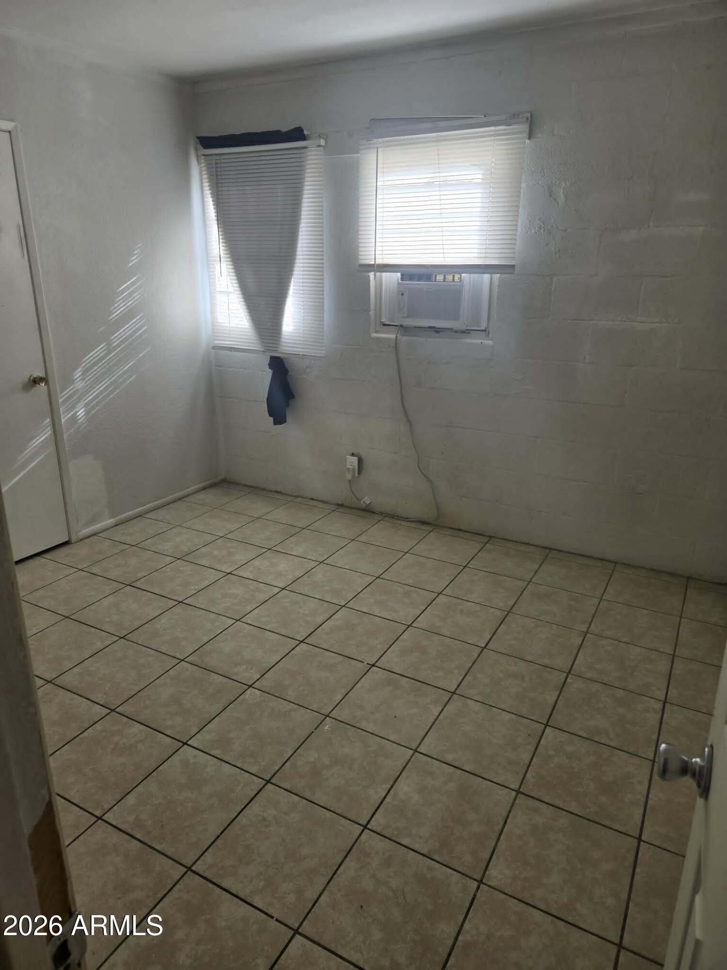 909 N KADOTA Avenue 1
