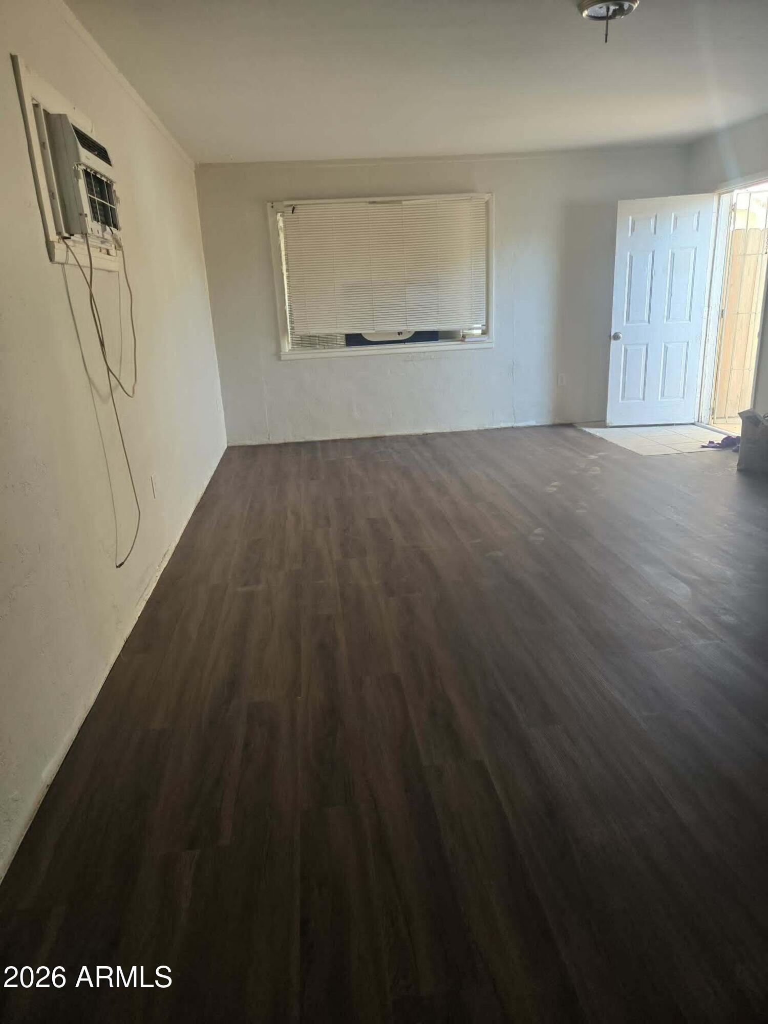 909 N KADOTA Avenue 1