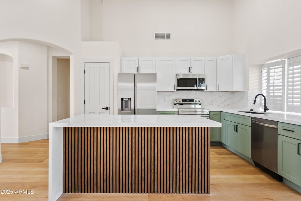 Photo of 386 W Pecan Place, Tempe, AZ 85284 (MLS # 6952110)