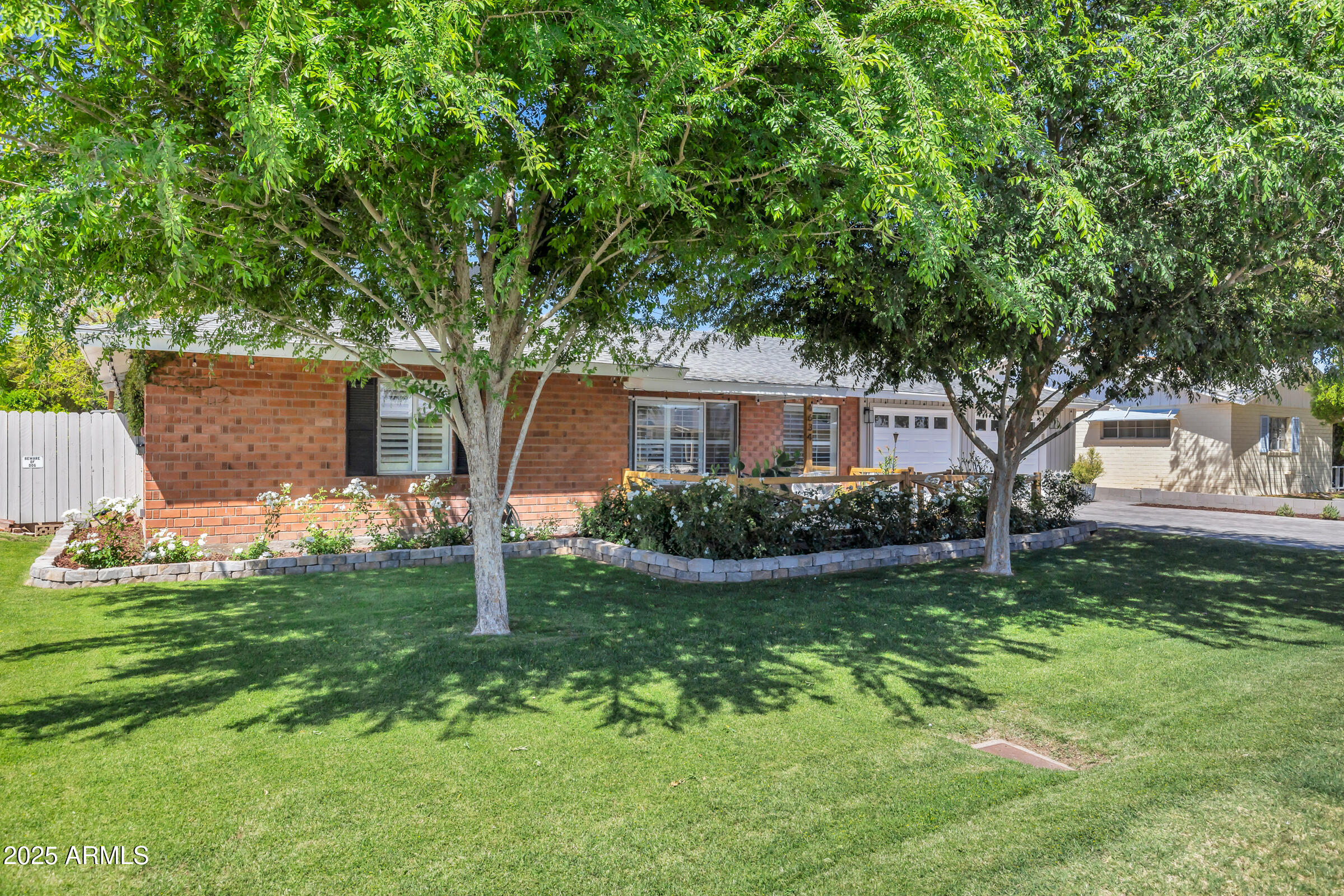 4634 E WILSHIRE Drive