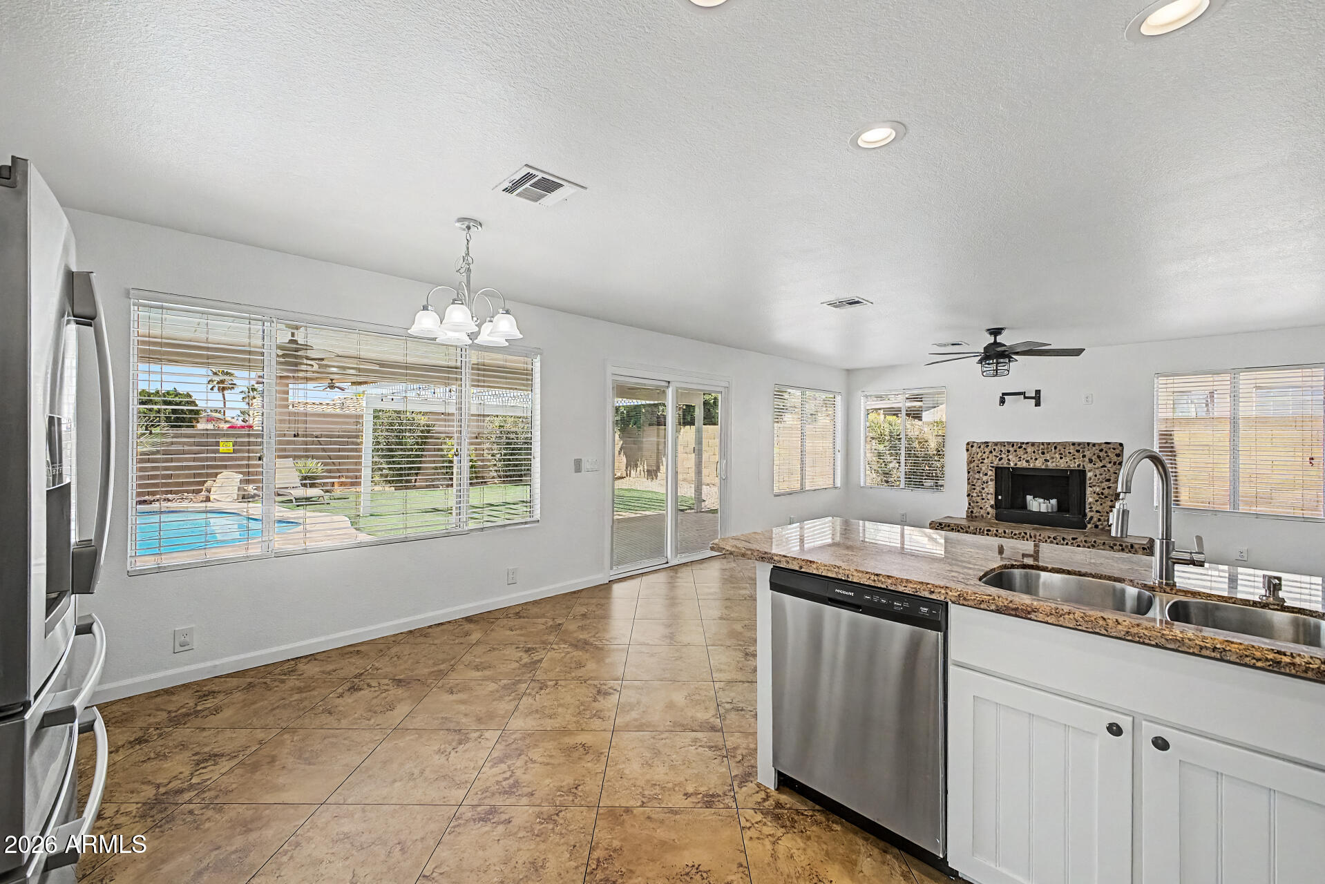 3404 N RAVINE --