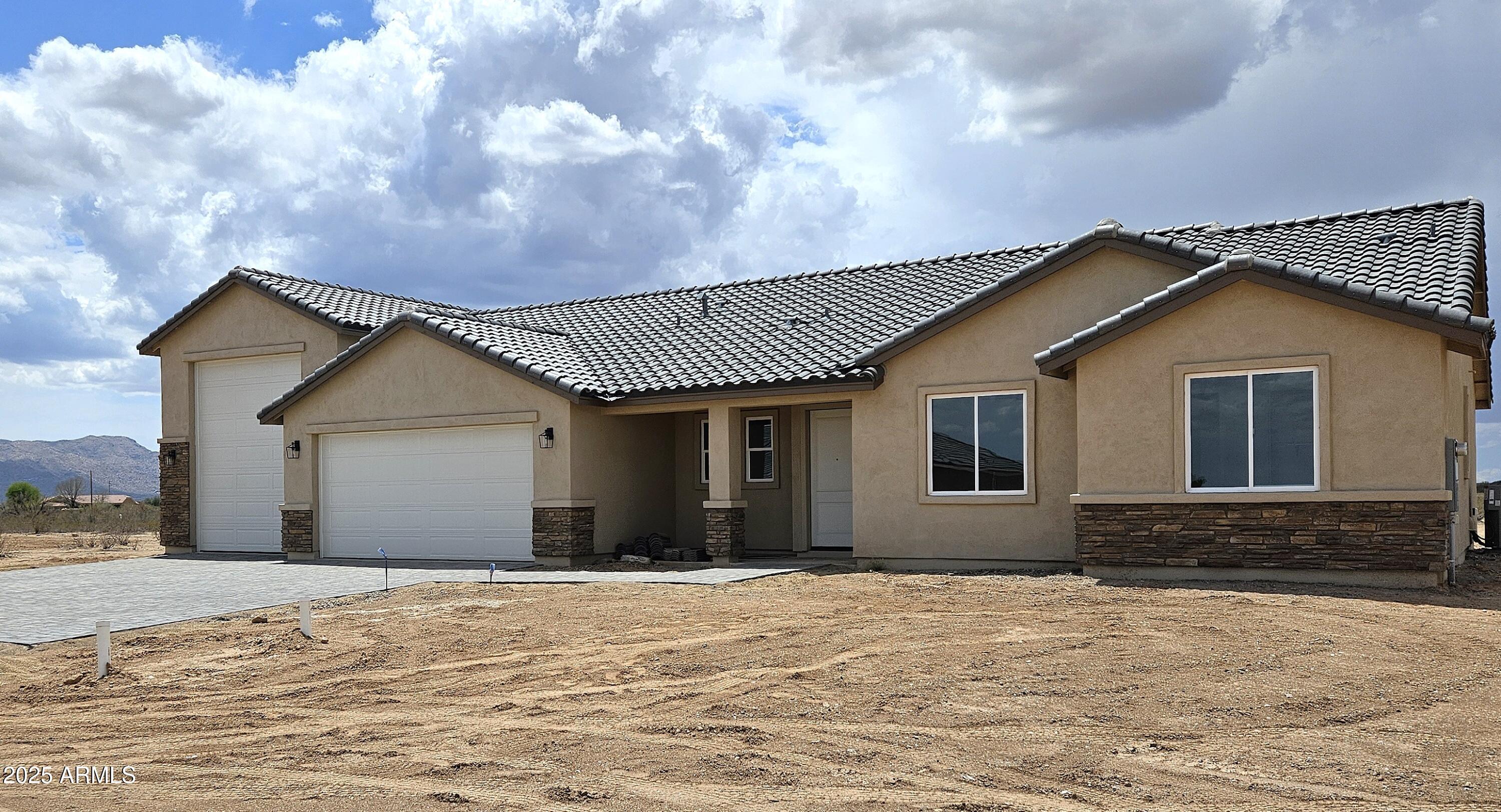 24196 N 196th Lane