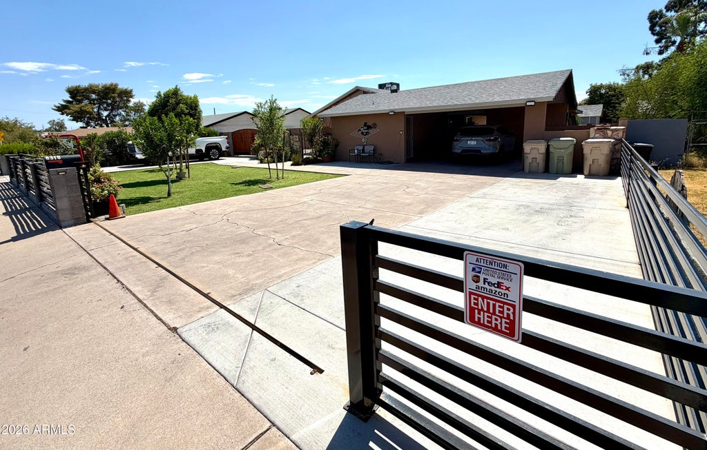 Photo of 8310 N 55th Avenue, Glendale, AZ 85302 (MLS # 7055204)