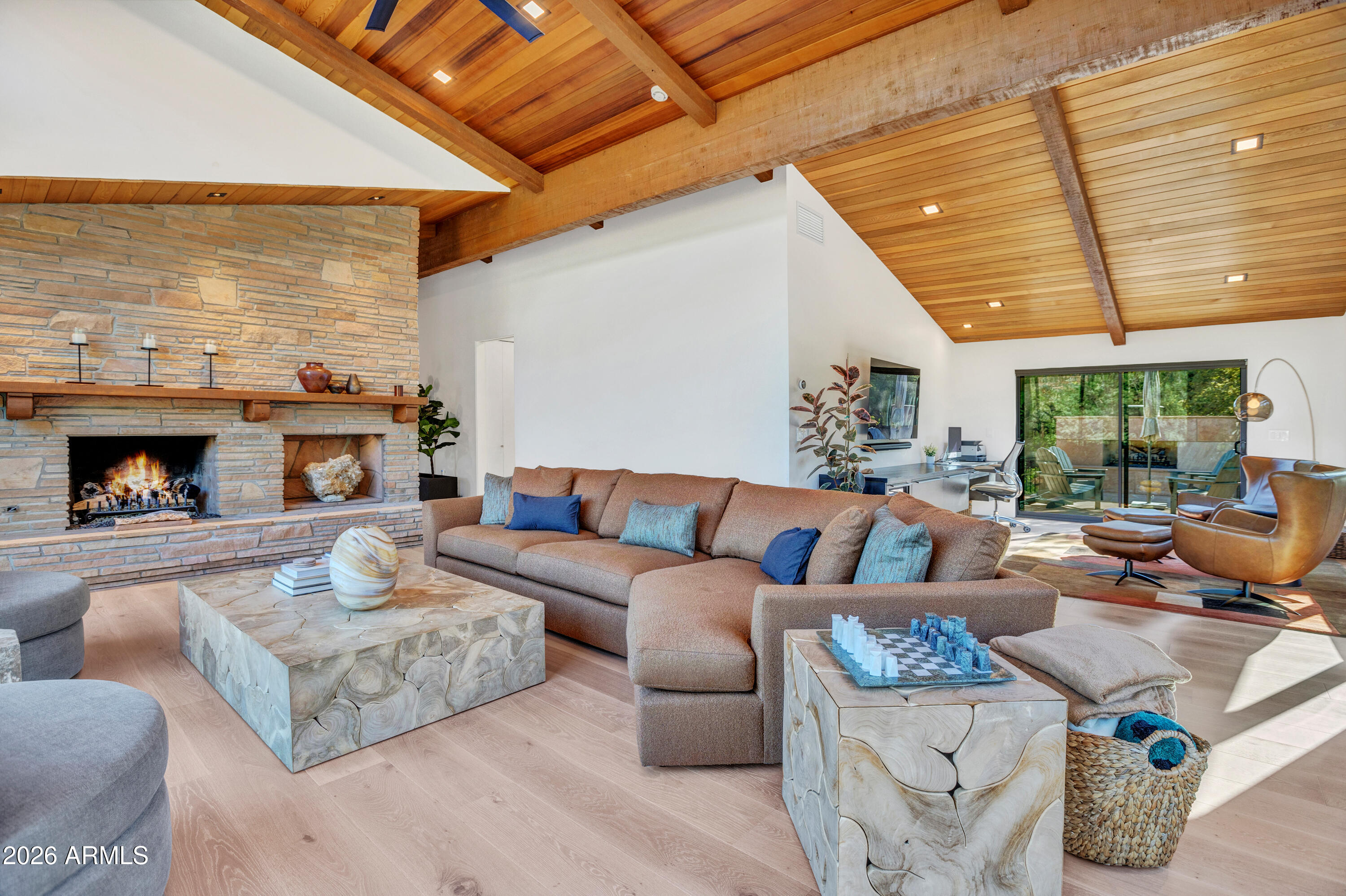 180 RIM SHADOWS Drive