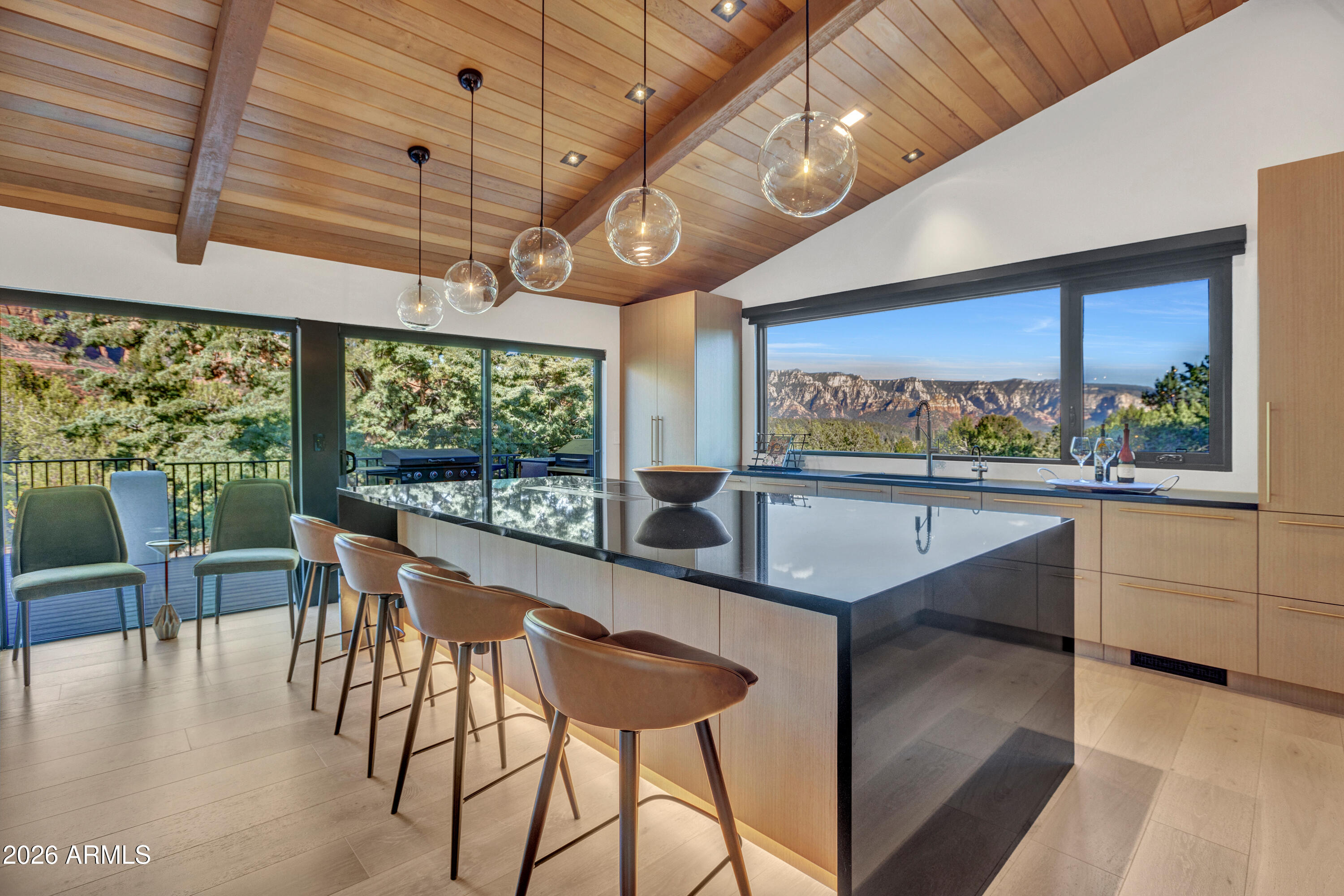 180 RIM SHADOWS Drive