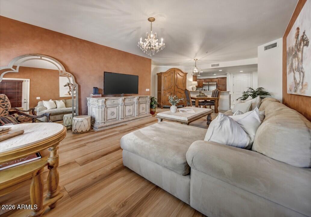 5450 E DEER VALLEY Drive 1020