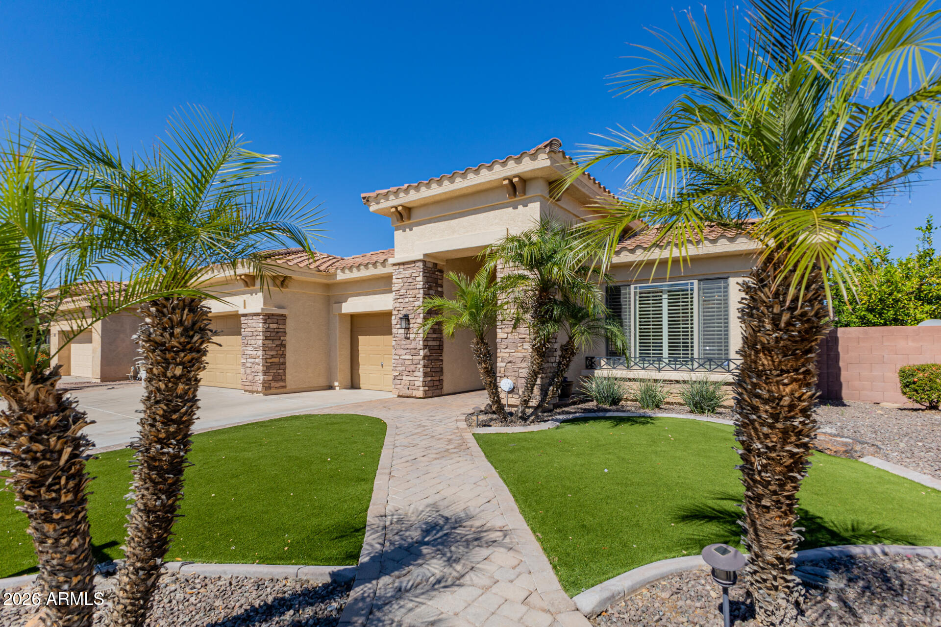 2324 W BLAYLOCK Drive