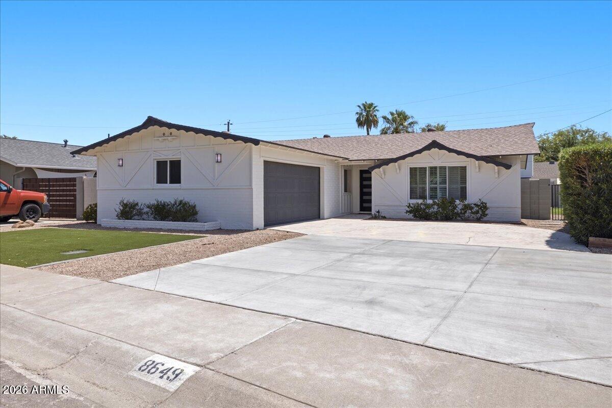 8649 E STARLIGHT Way