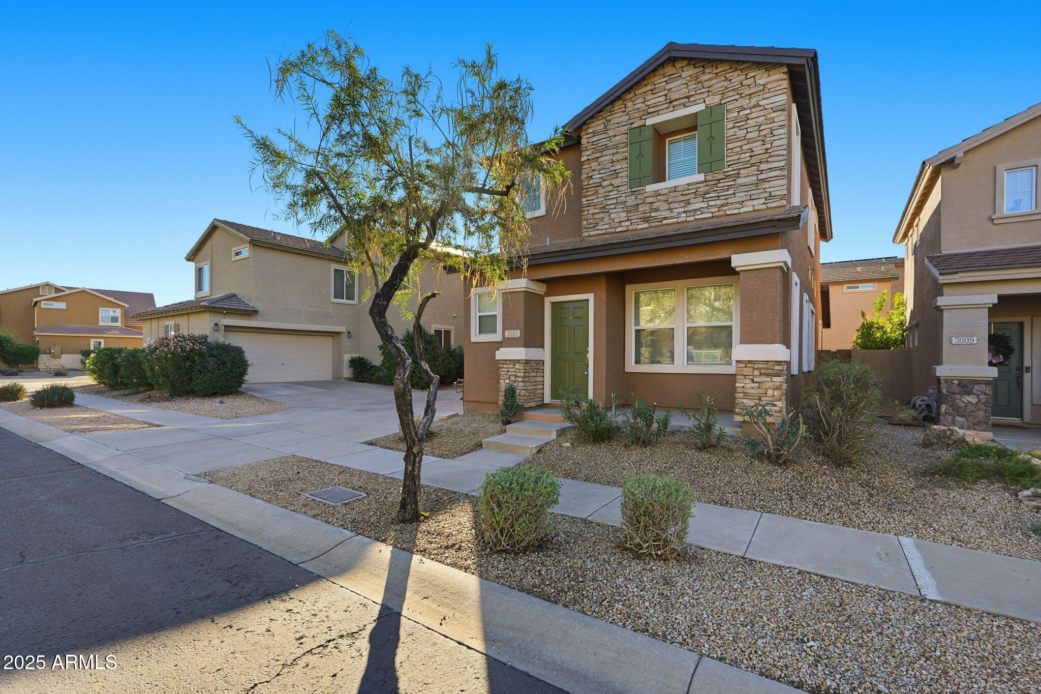 3005 W FERRUCCIO Place