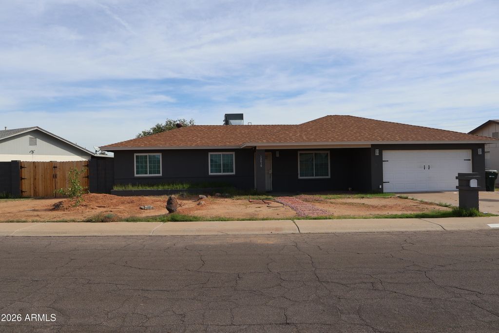 Photo of 12619 N 36th Lane, Phoenix, AZ 85029 (MLS # 6998702)