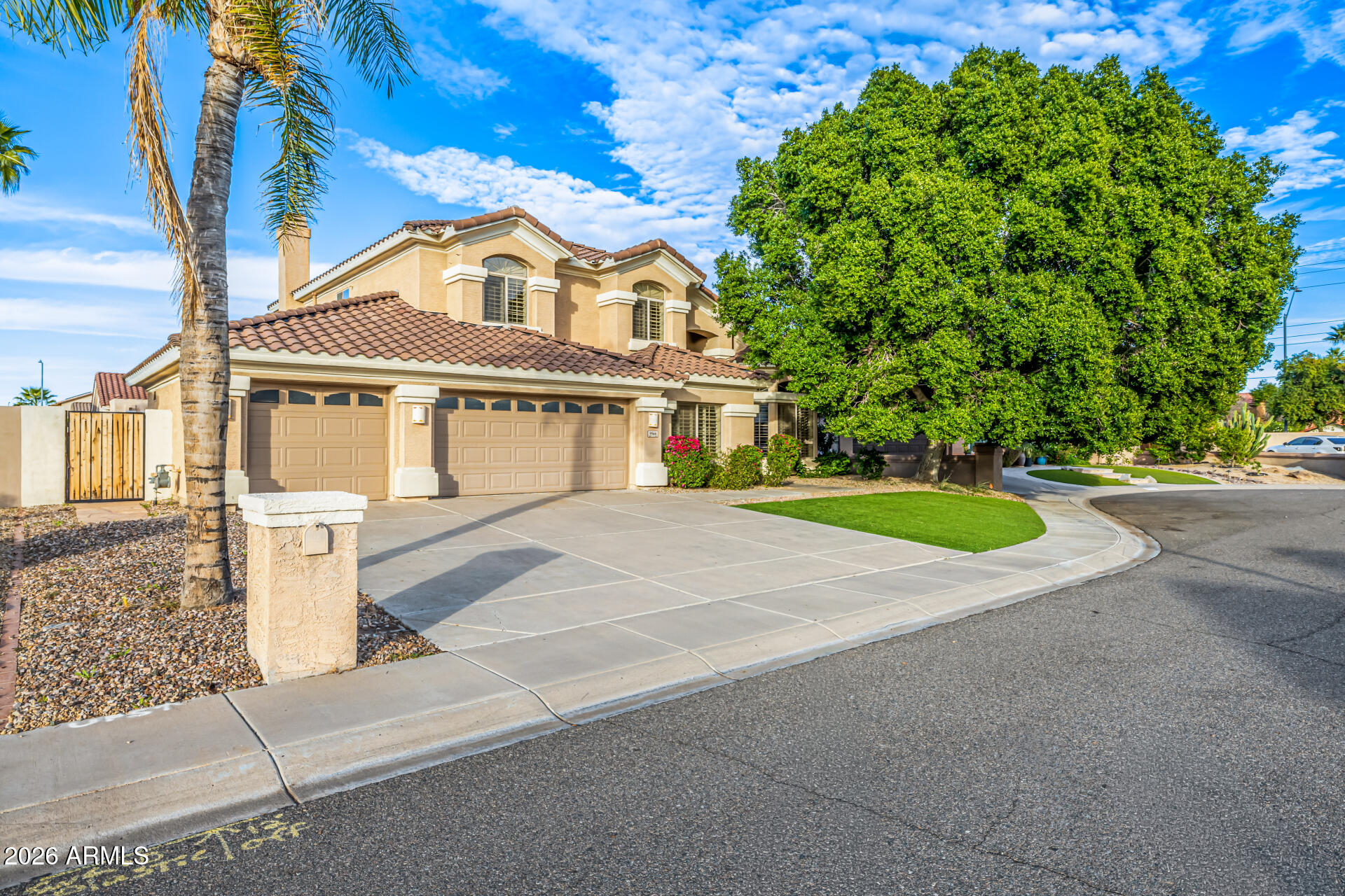 5544 E HELENA Drive