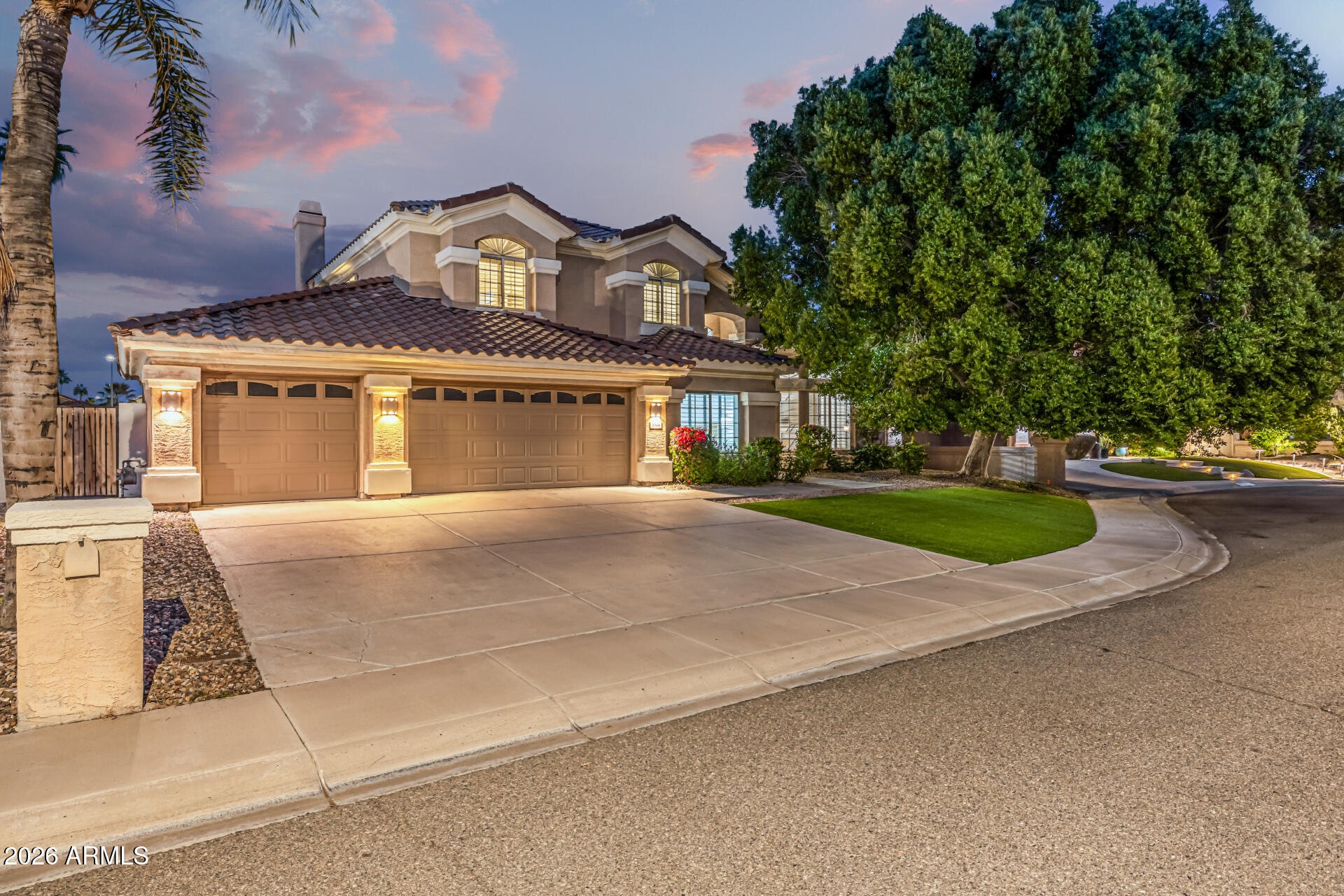 5544 E HELENA Drive