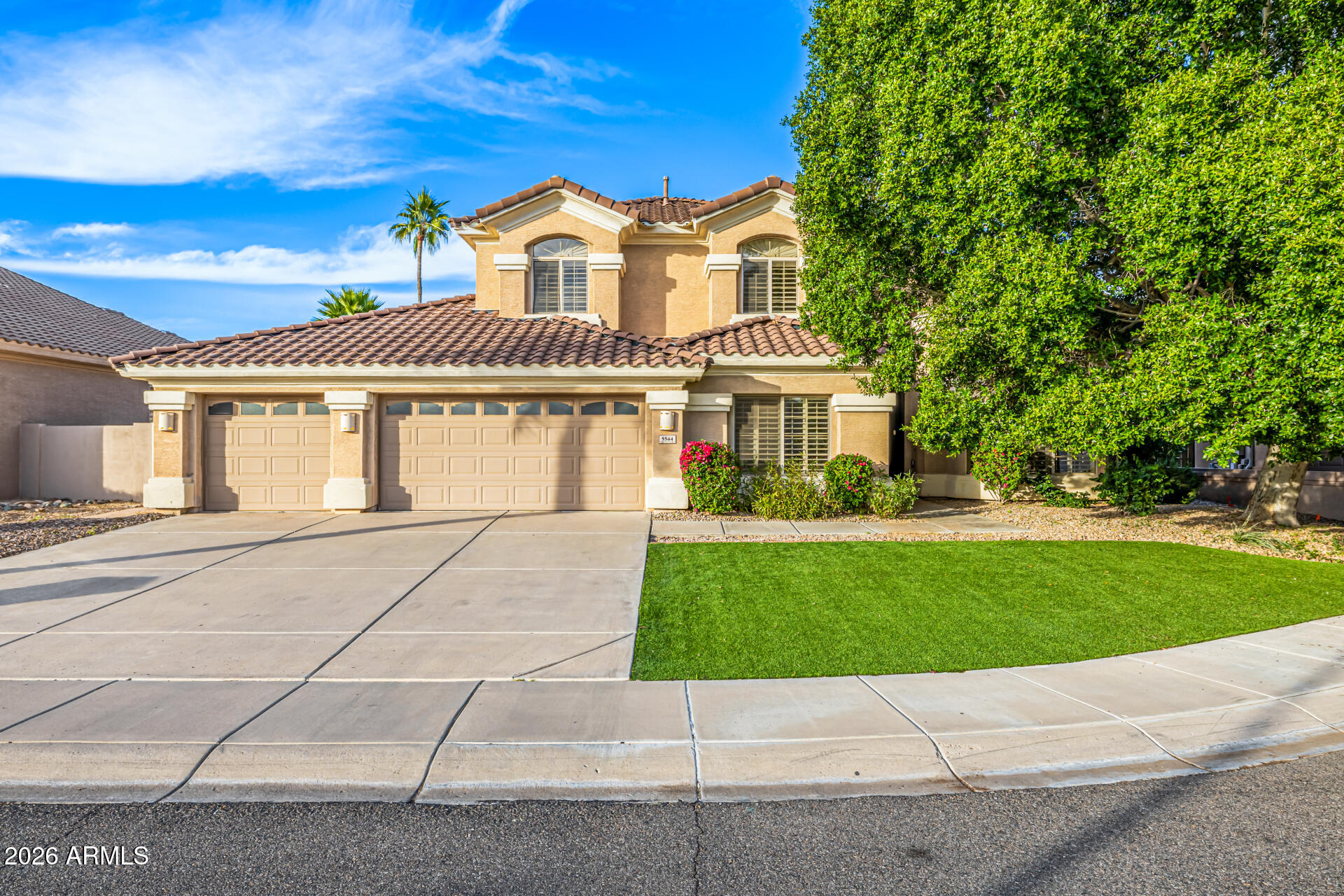 5544 E HELENA Drive