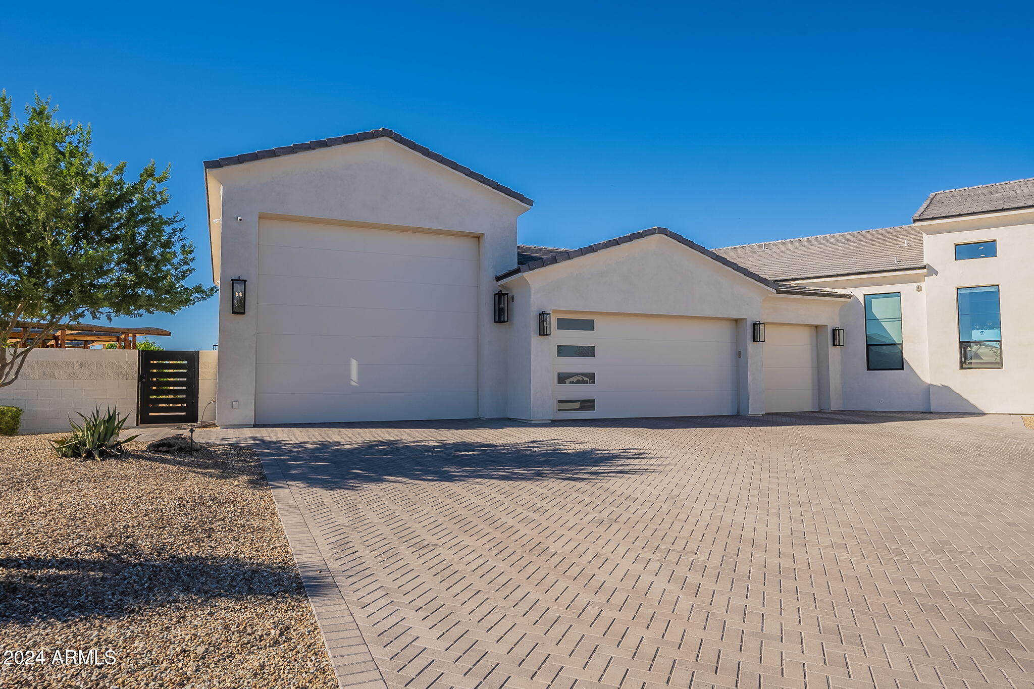 Homes 2 11250 W Prospector Drive