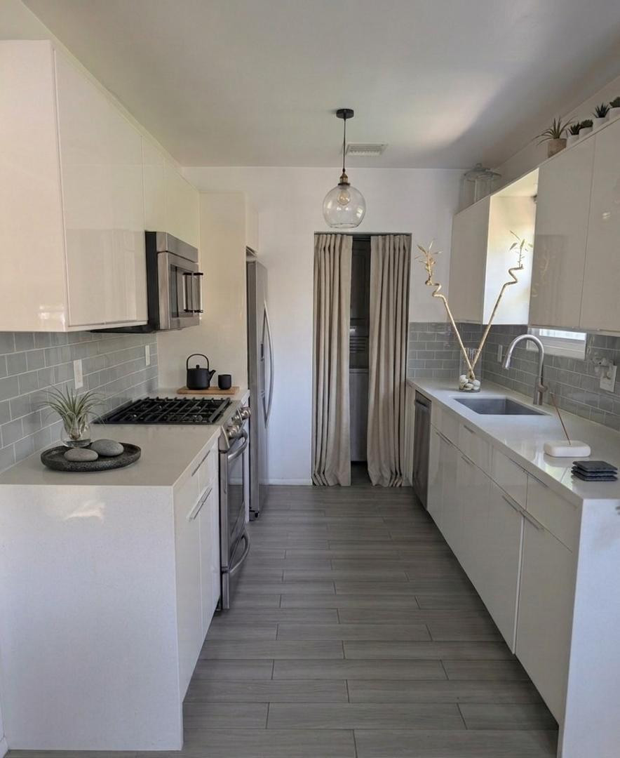 1517 E Roosevelt Street