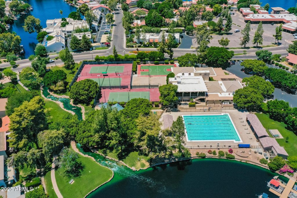 Photo of 945 E Leeward Lane, Tempe, AZ 85283 (MLS # 6931270)