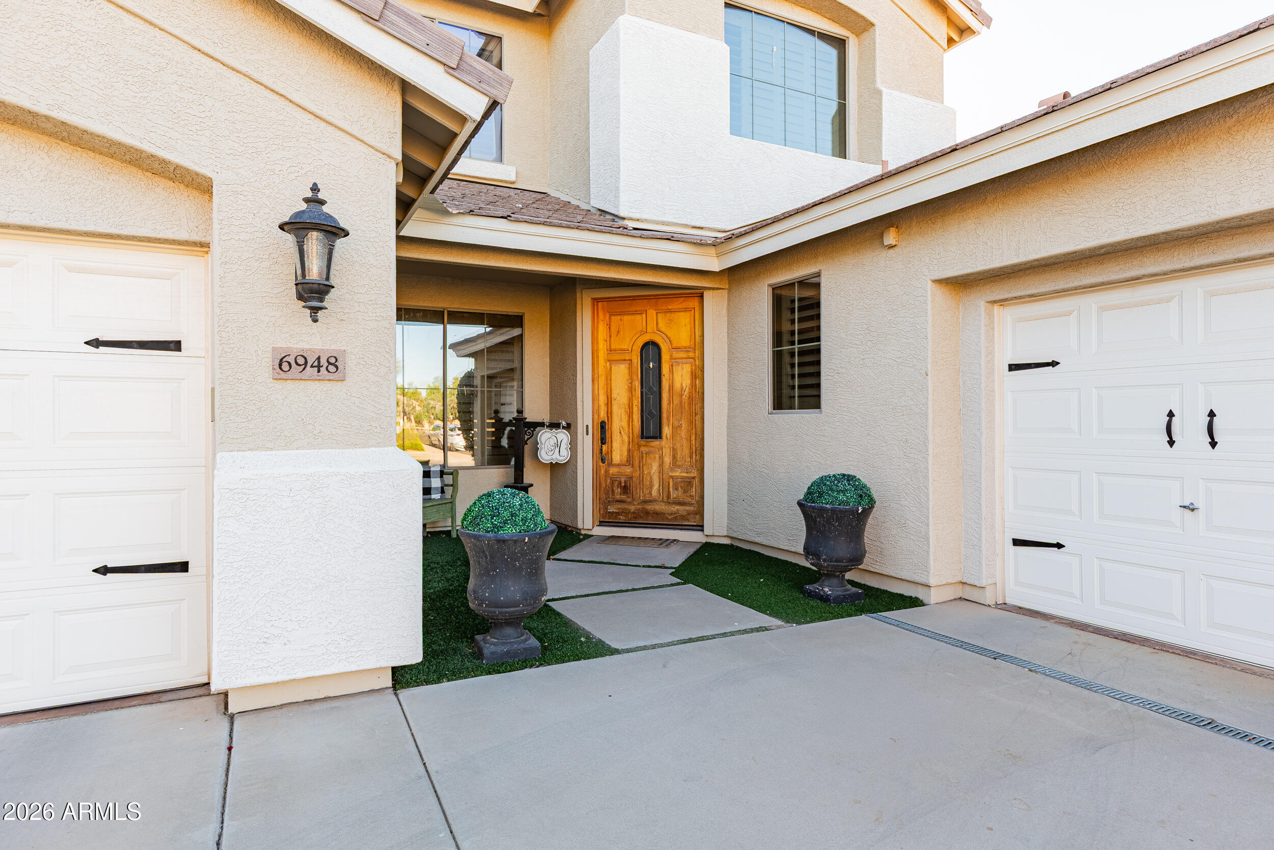 6948 S ST RUBEN Avenue