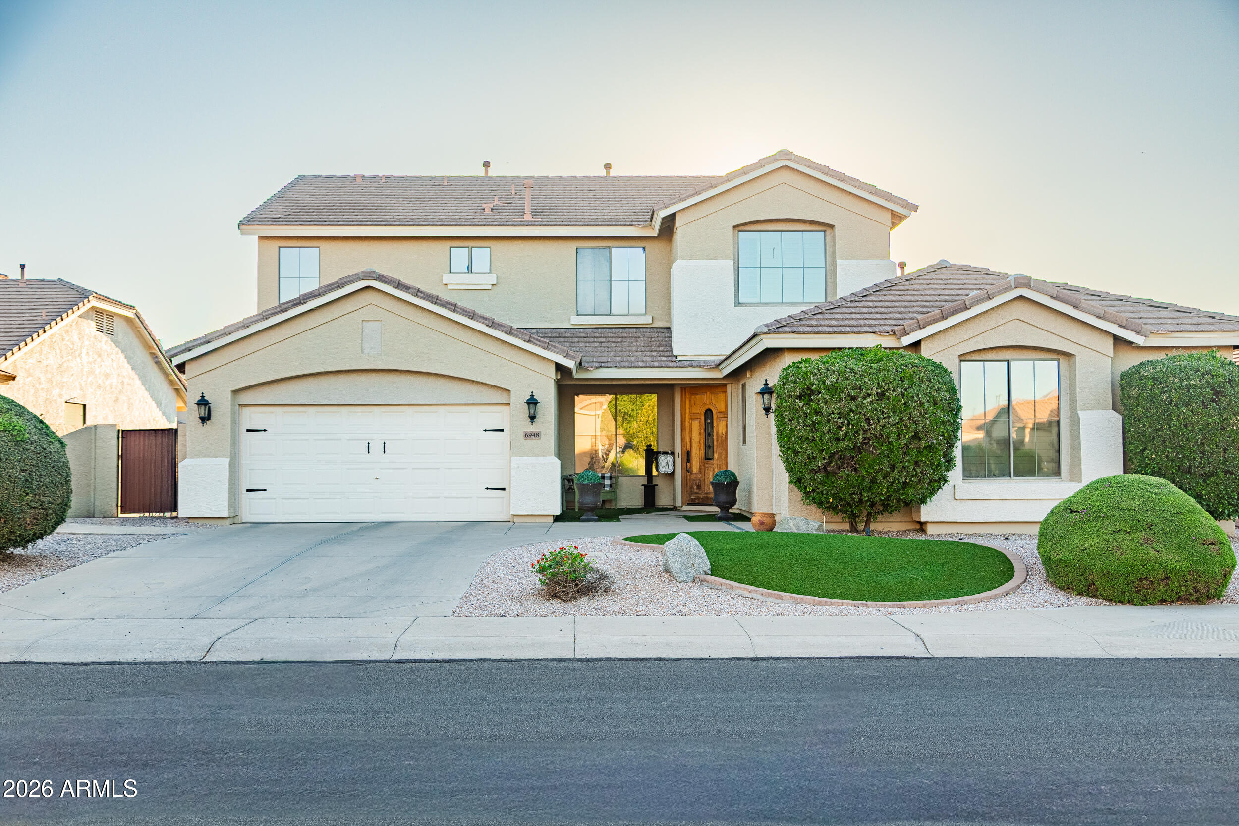 6948 S ST RUBEN Avenue