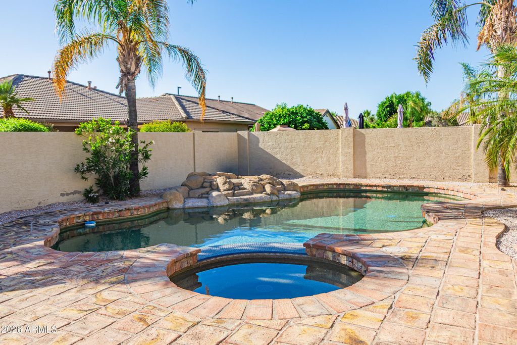 Photo of 6948 S St Ruben Avenue, Gilbert, AZ 85298 (MLS # 7018046)