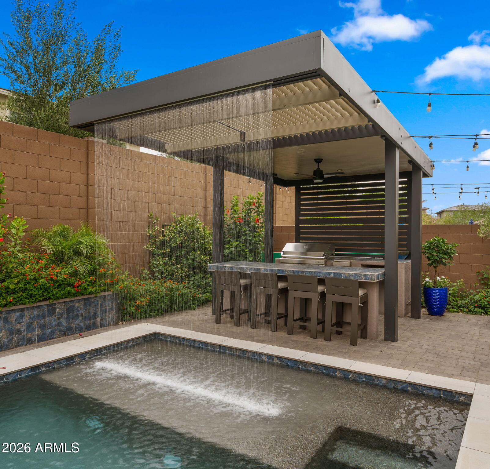 Talinn Desert Ridge - Residential