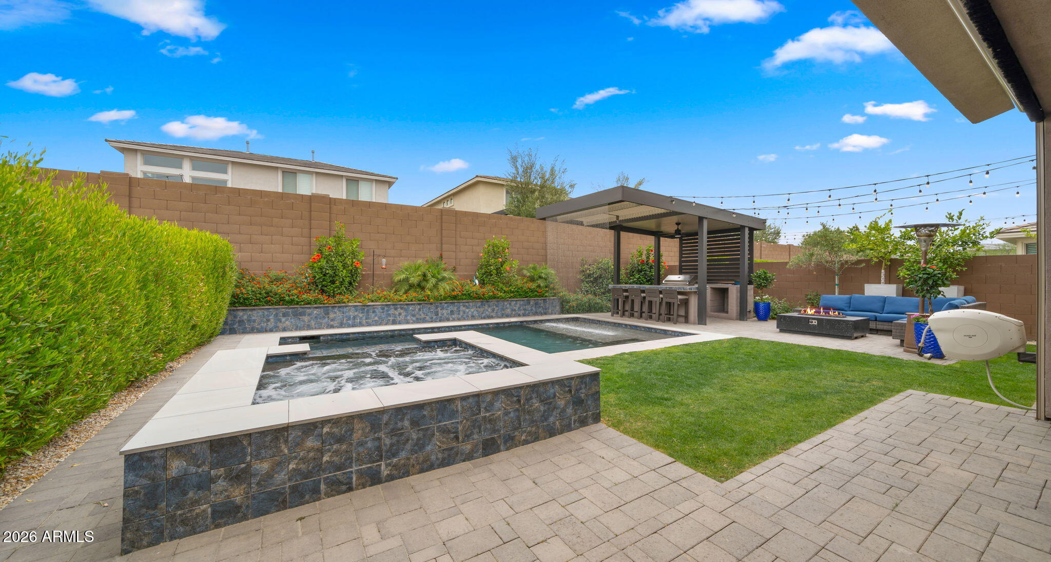 Talinn Desert Ridge - Residential