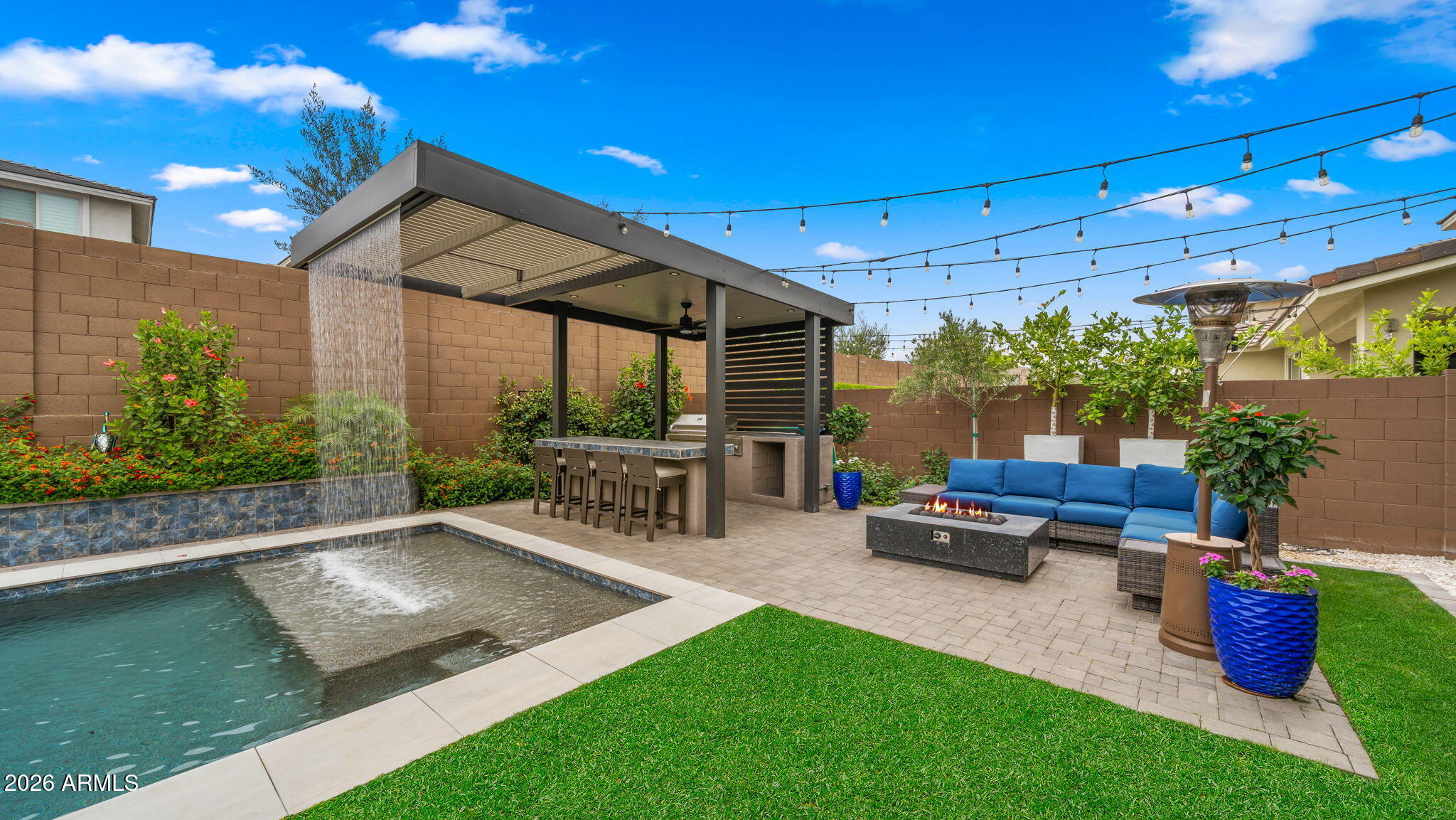 Talinn Desert Ridge - Residential