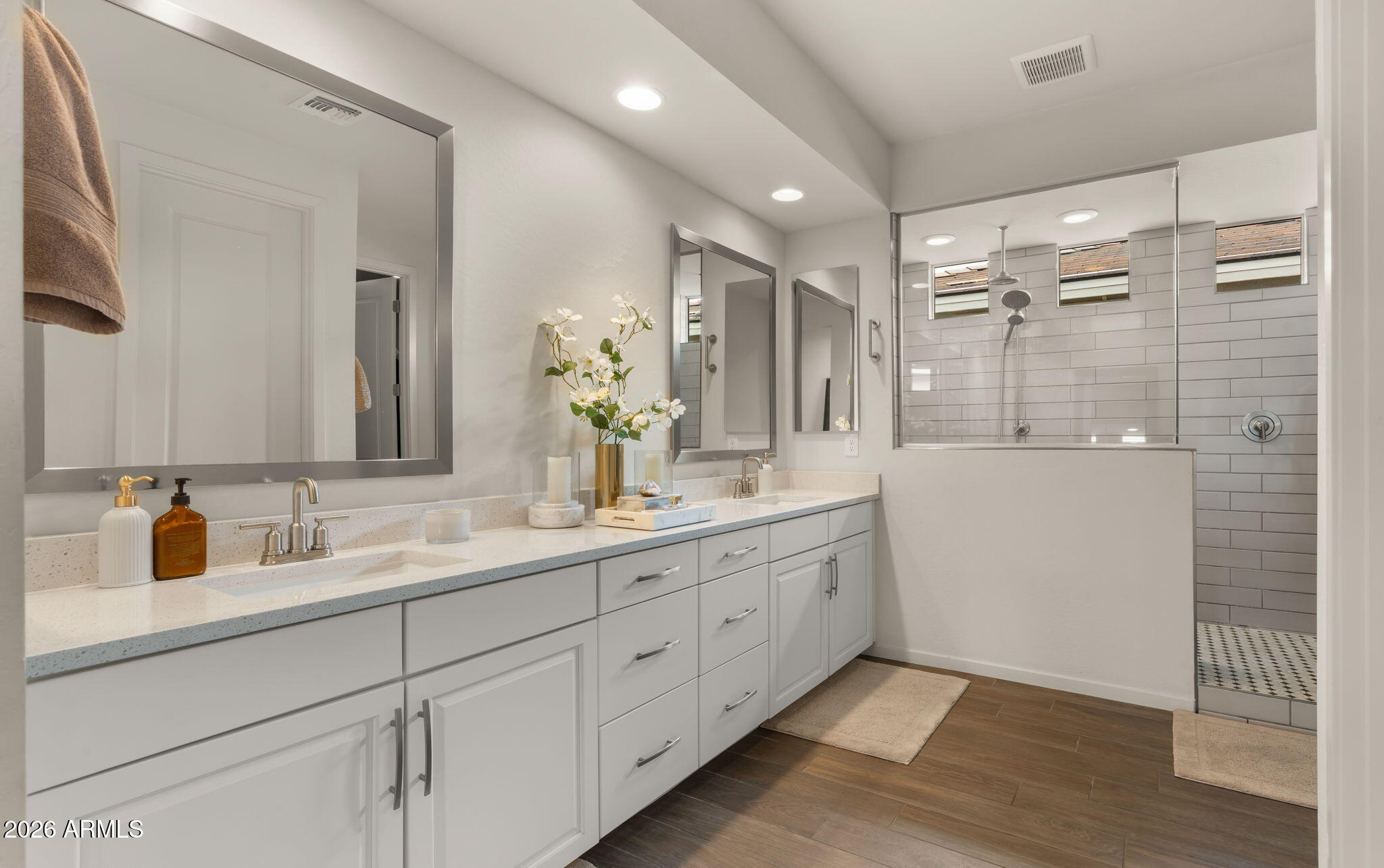 Talinn Desert Ridge - Residential