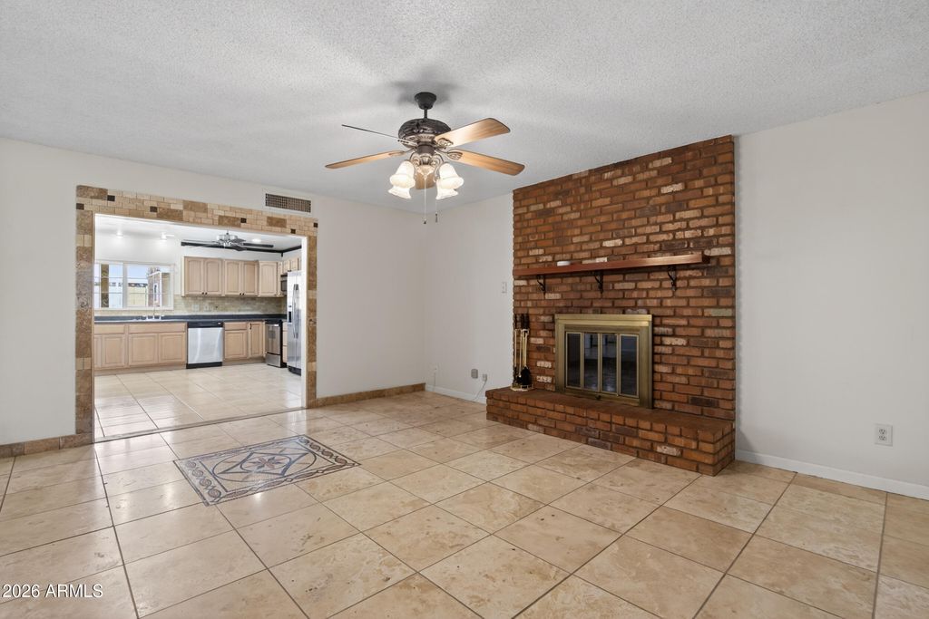 Photo of 4610 W Laurie Lane, Glendale, AZ 85302 (MLS # 7029027)