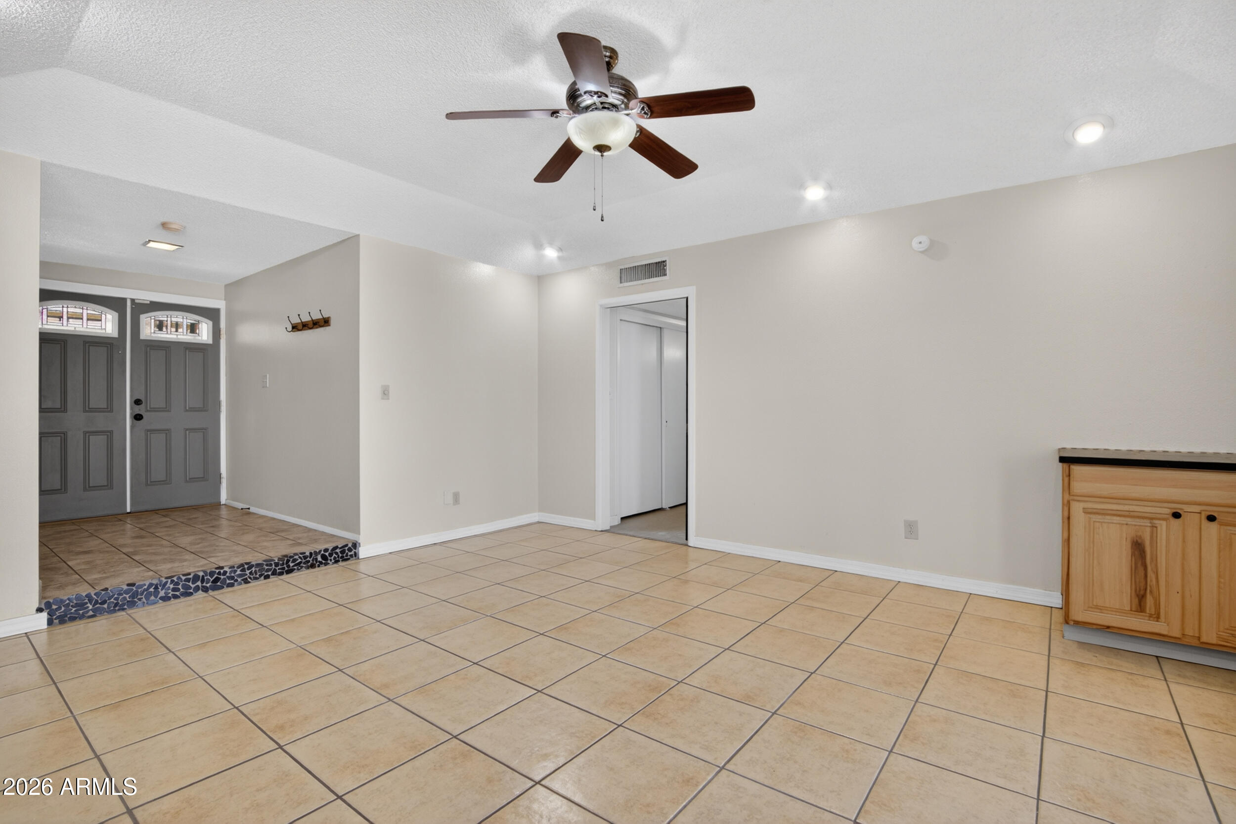 4610 W Laurie Lane