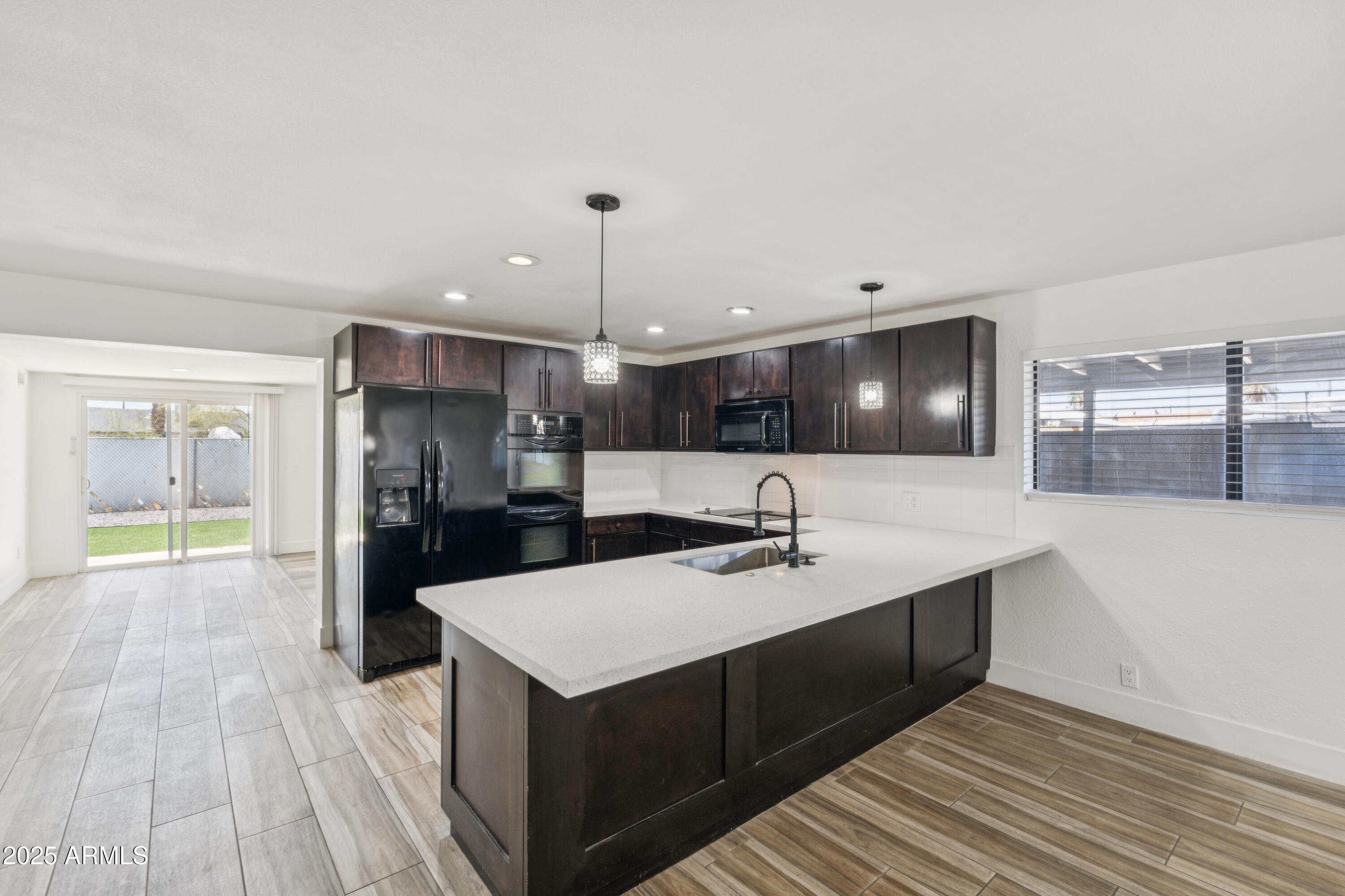 2217 E SHERIDAN Street