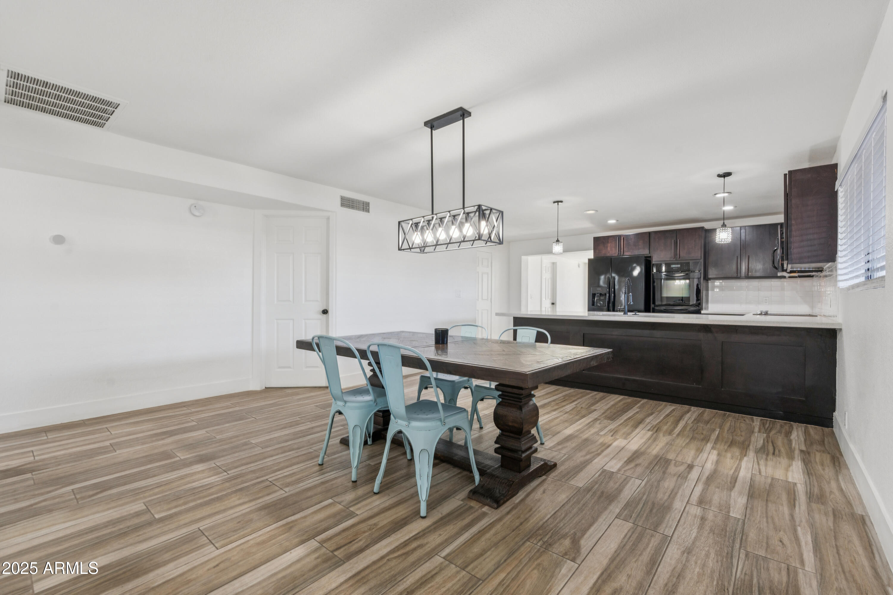 2217 E SHERIDAN Street