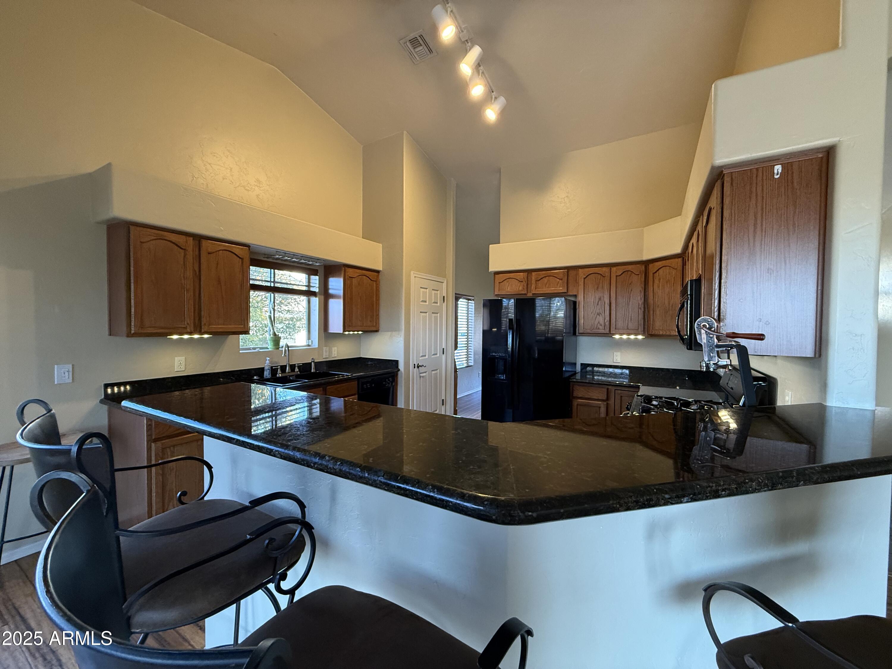 COUNTRY CLUB VILLAGE - Residential