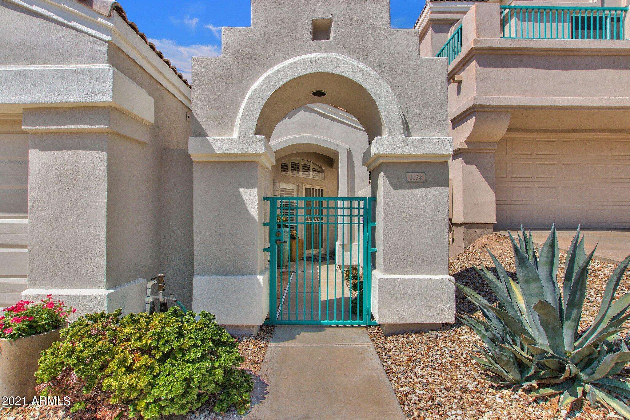 1138 E AMBERWOOD Drive