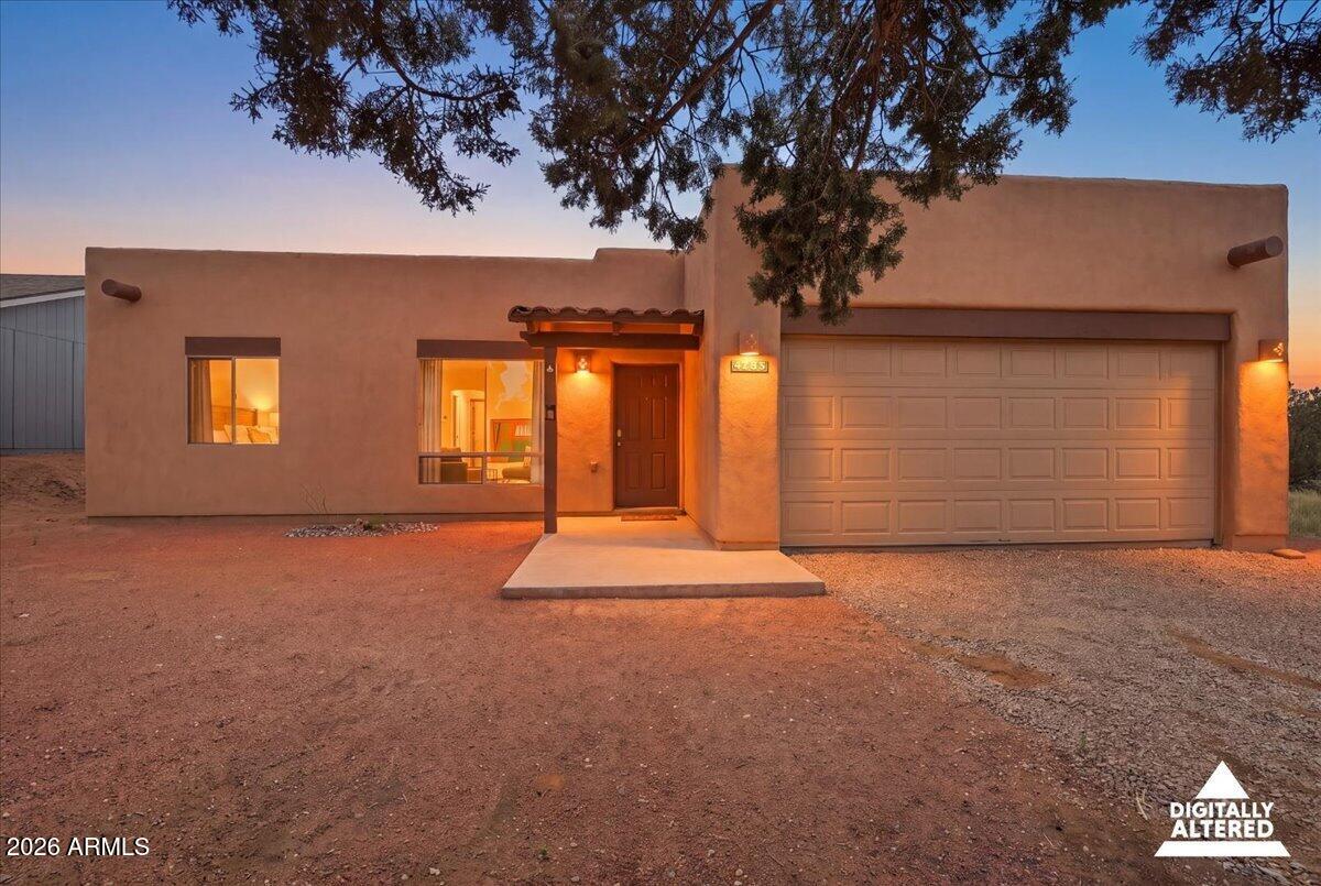 4735 E Valley Lane