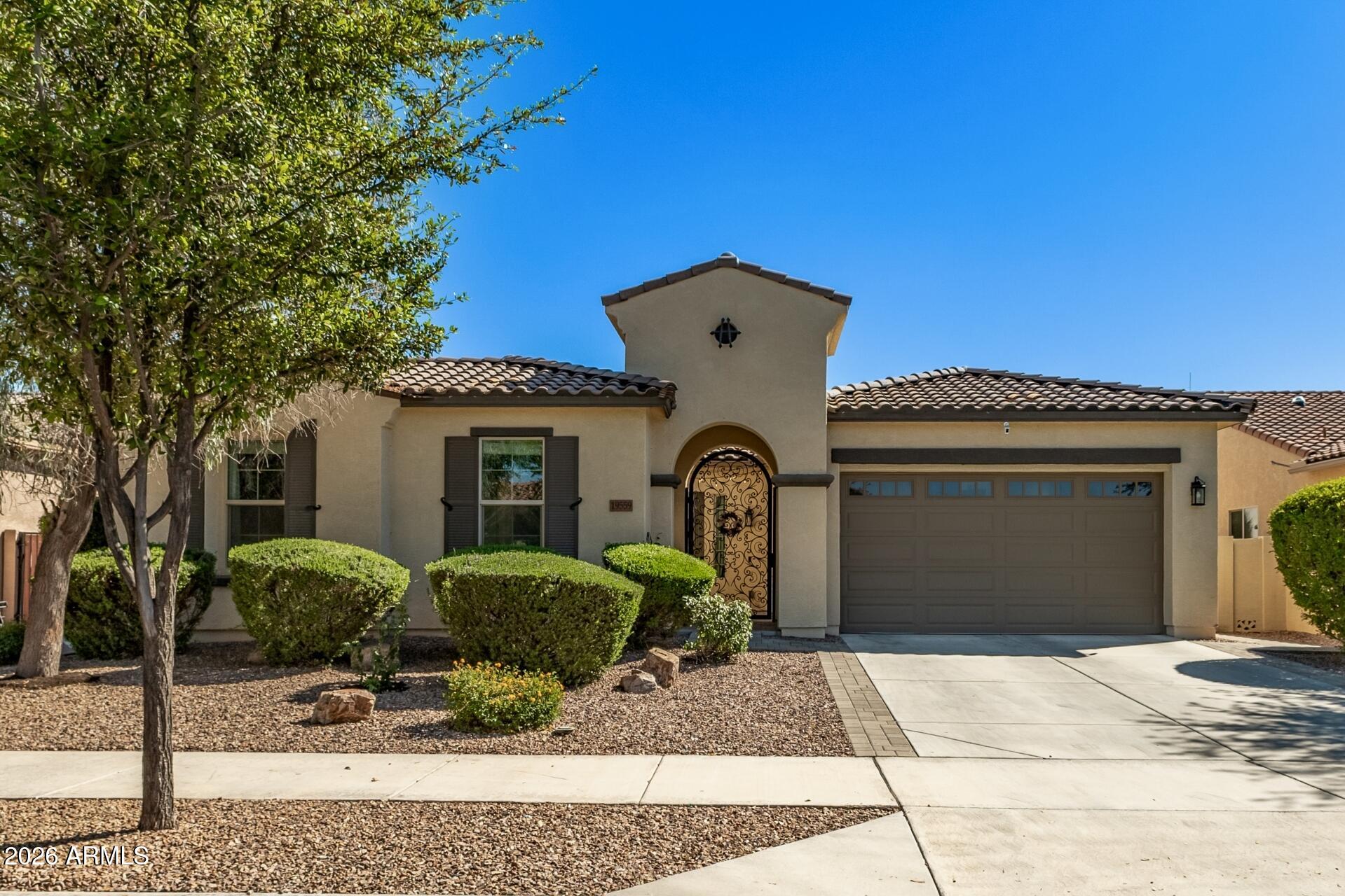 19559 E STRAWBERRY Drive