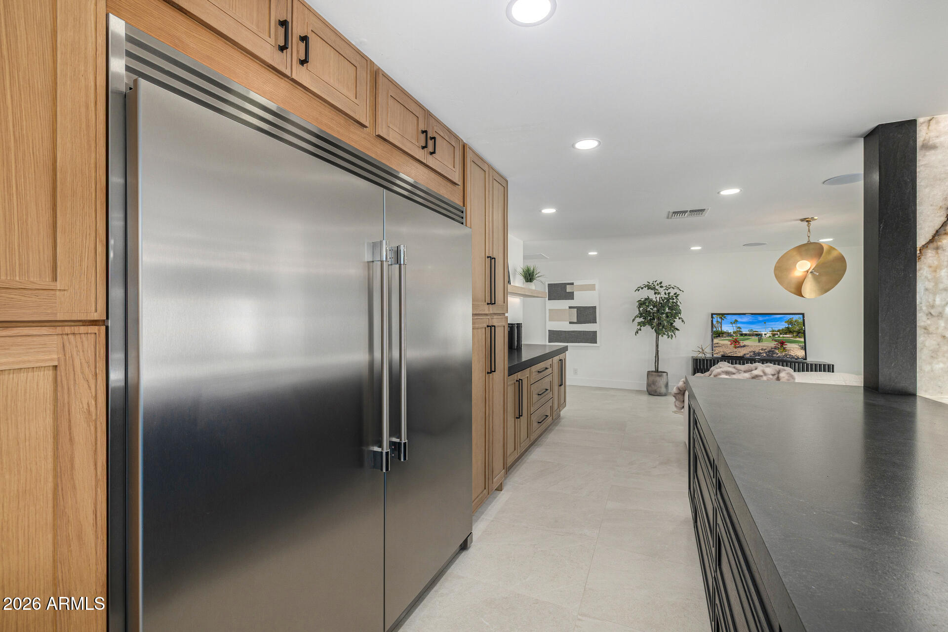 7001 E PERSHING Avenue