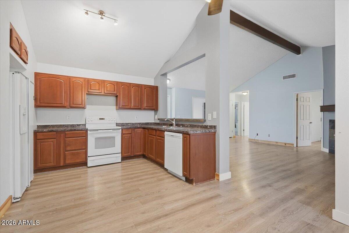 2227 W MOHAWK Lane