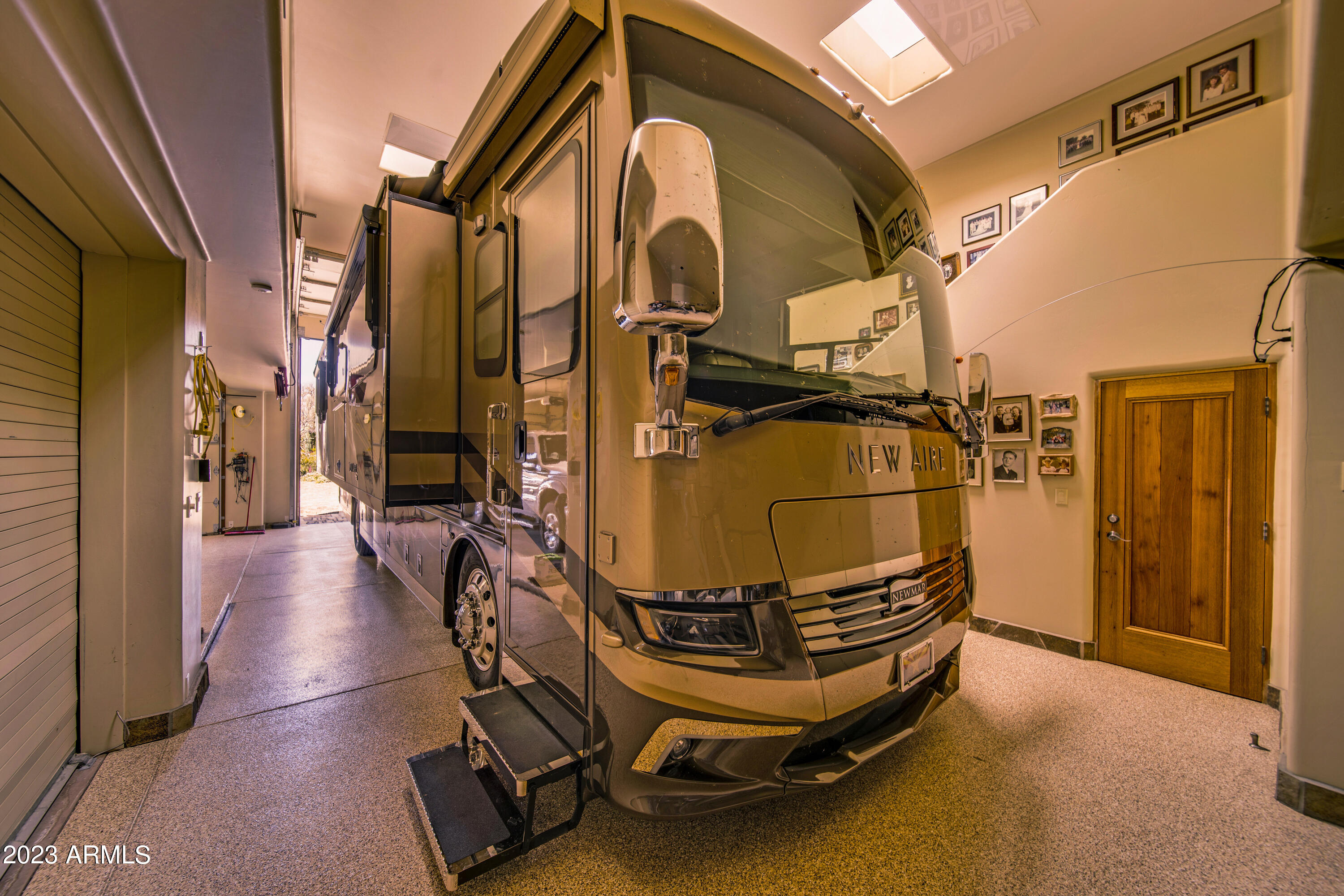 Wickenburg, Arizona 85390, United States, 3 Bedrooms Bedrooms, ,4 BathroomsBathrooms,Residential,Active,163222