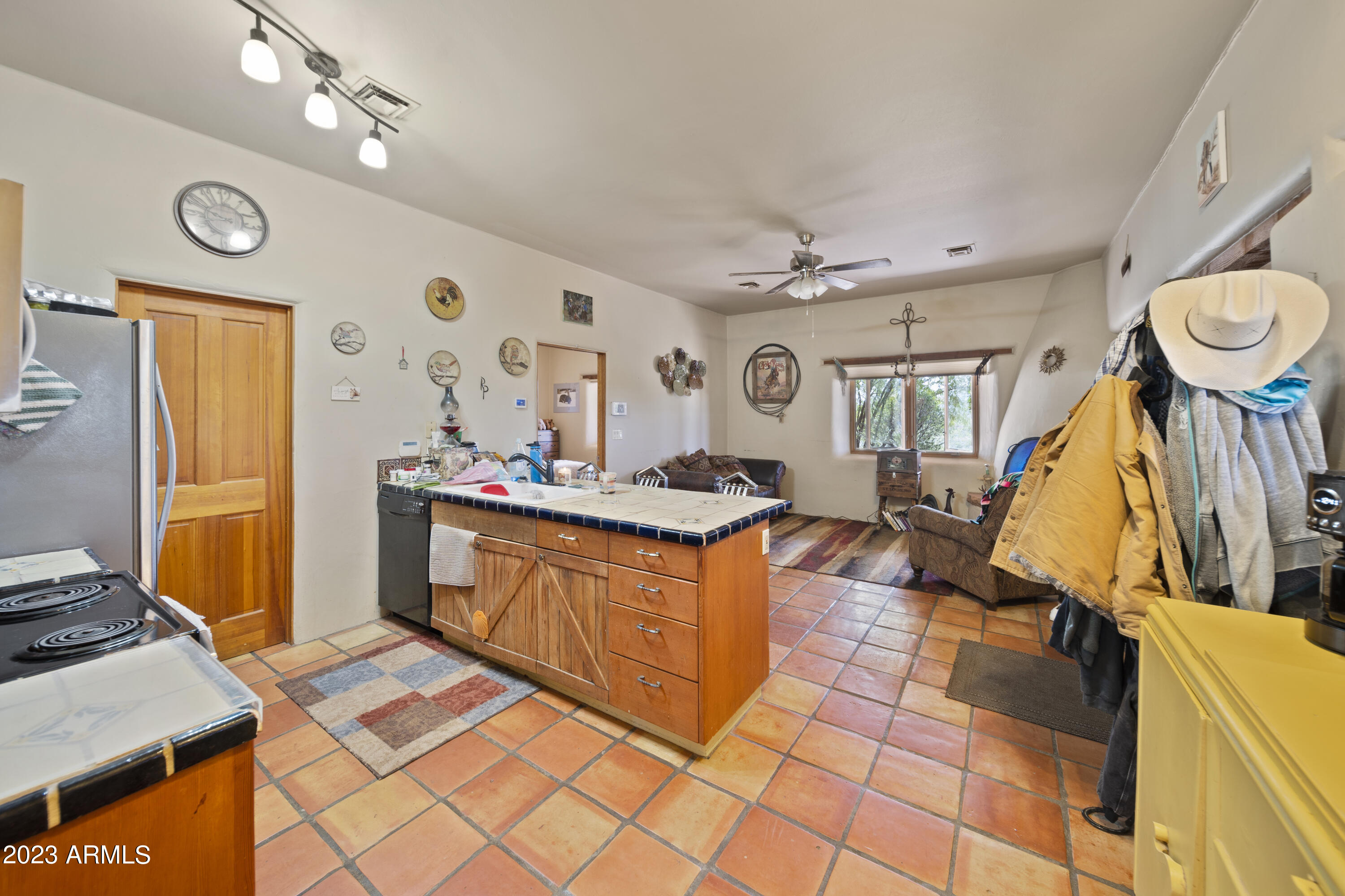 Wickenburg, Arizona 85390, United States, 3 Bedrooms Bedrooms, ,4 BathroomsBathrooms,Residential,Active,163222