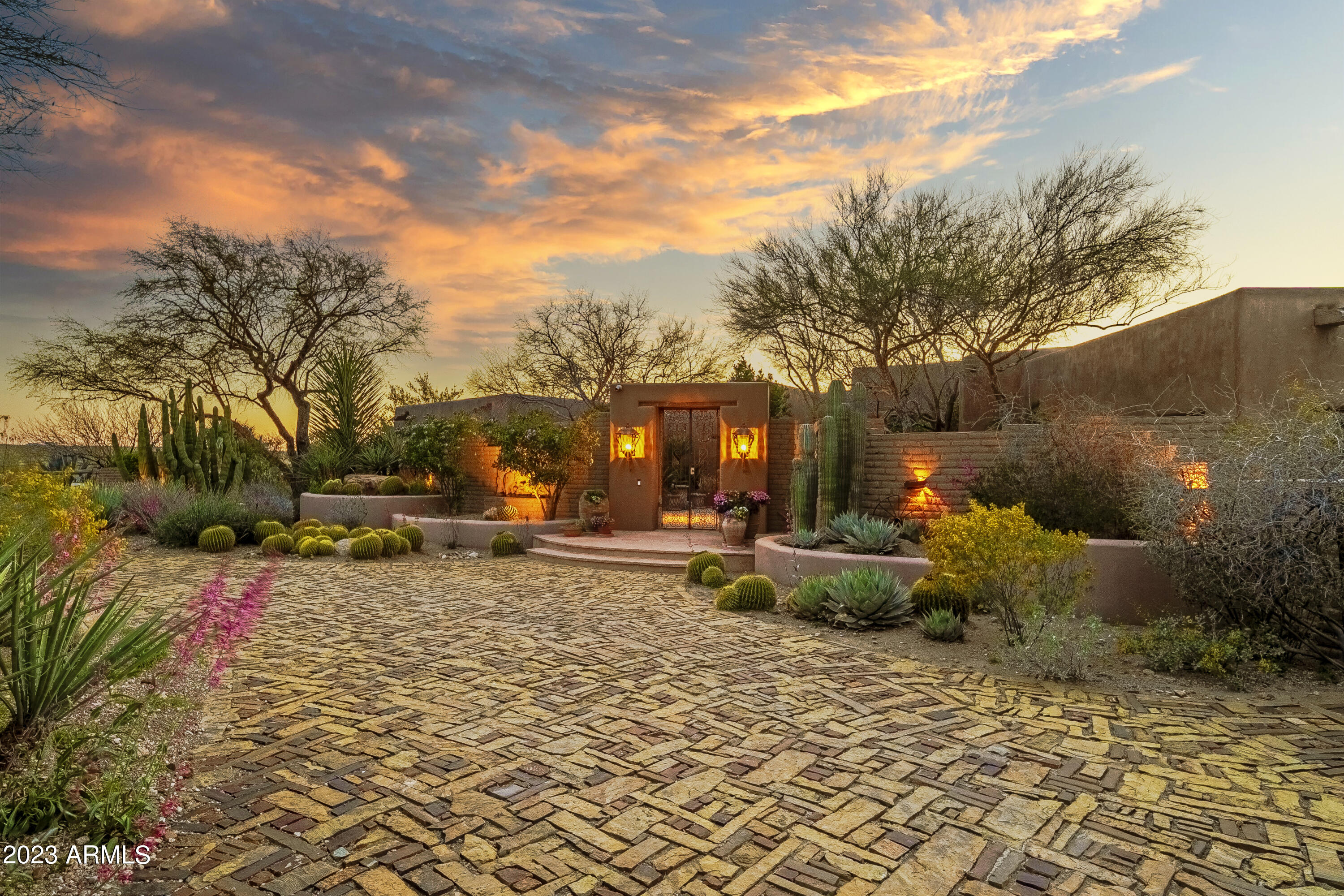 Wickenburg, Arizona 85390, United States, 3 Bedrooms Bedrooms, ,4 BathroomsBathrooms,Residential,Active,163222