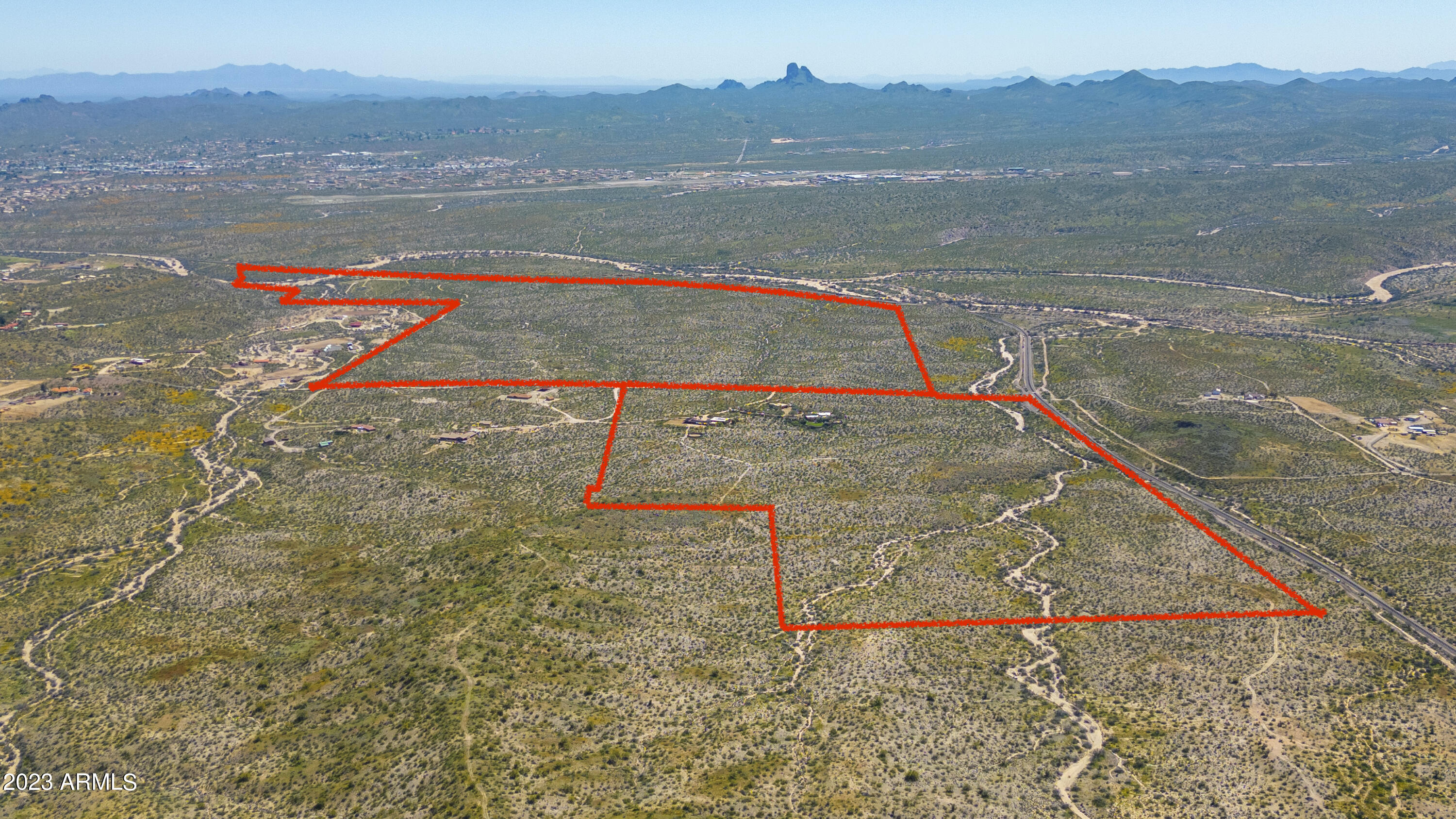 Wickenburg, Arizona 85390, United States, 3 Bedrooms Bedrooms, ,4 BathroomsBathrooms,Residential,Active,163222