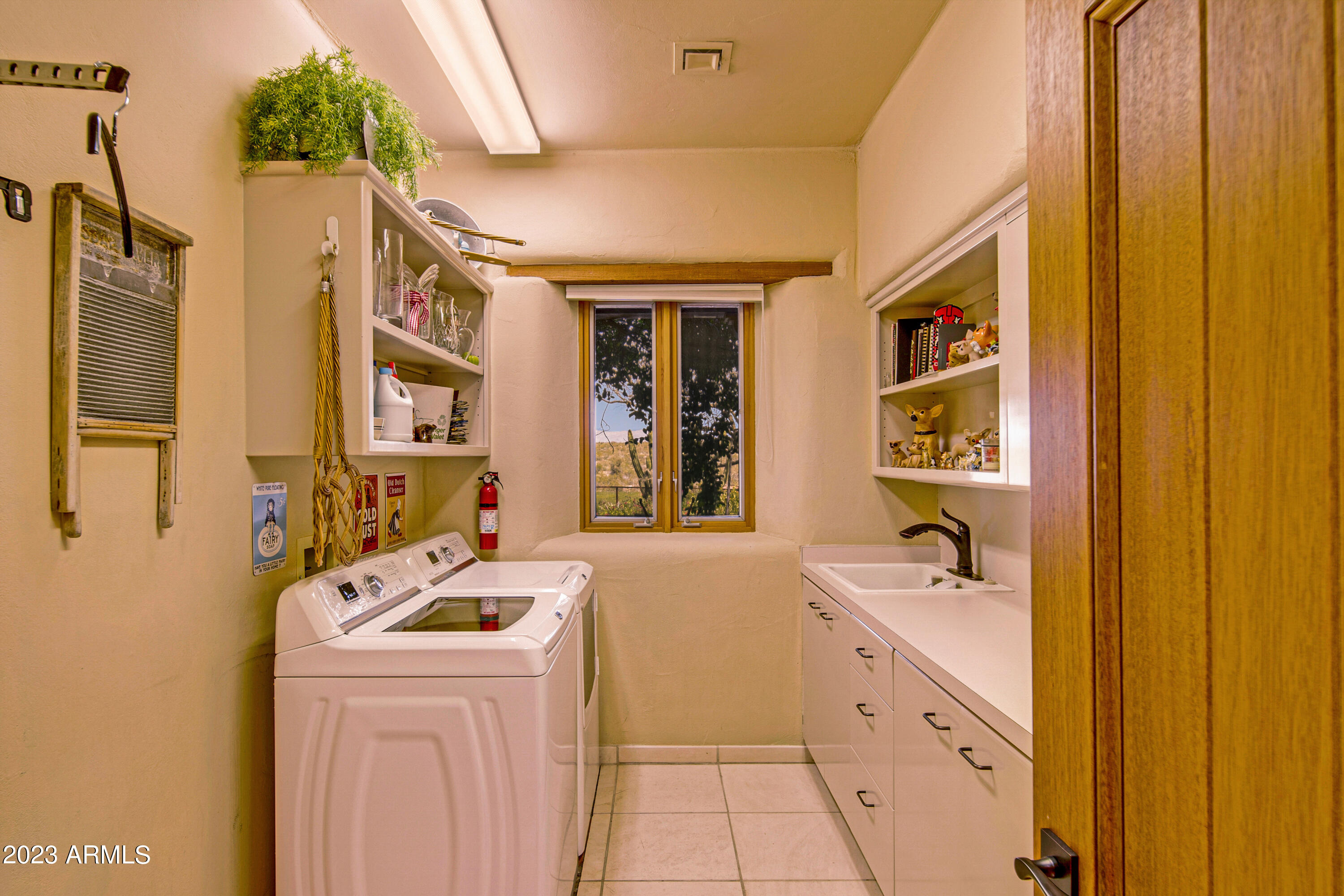 Wickenburg, Arizona 85390, United States, 3 Bedrooms Bedrooms, ,4 BathroomsBathrooms,Residential,Active,163222