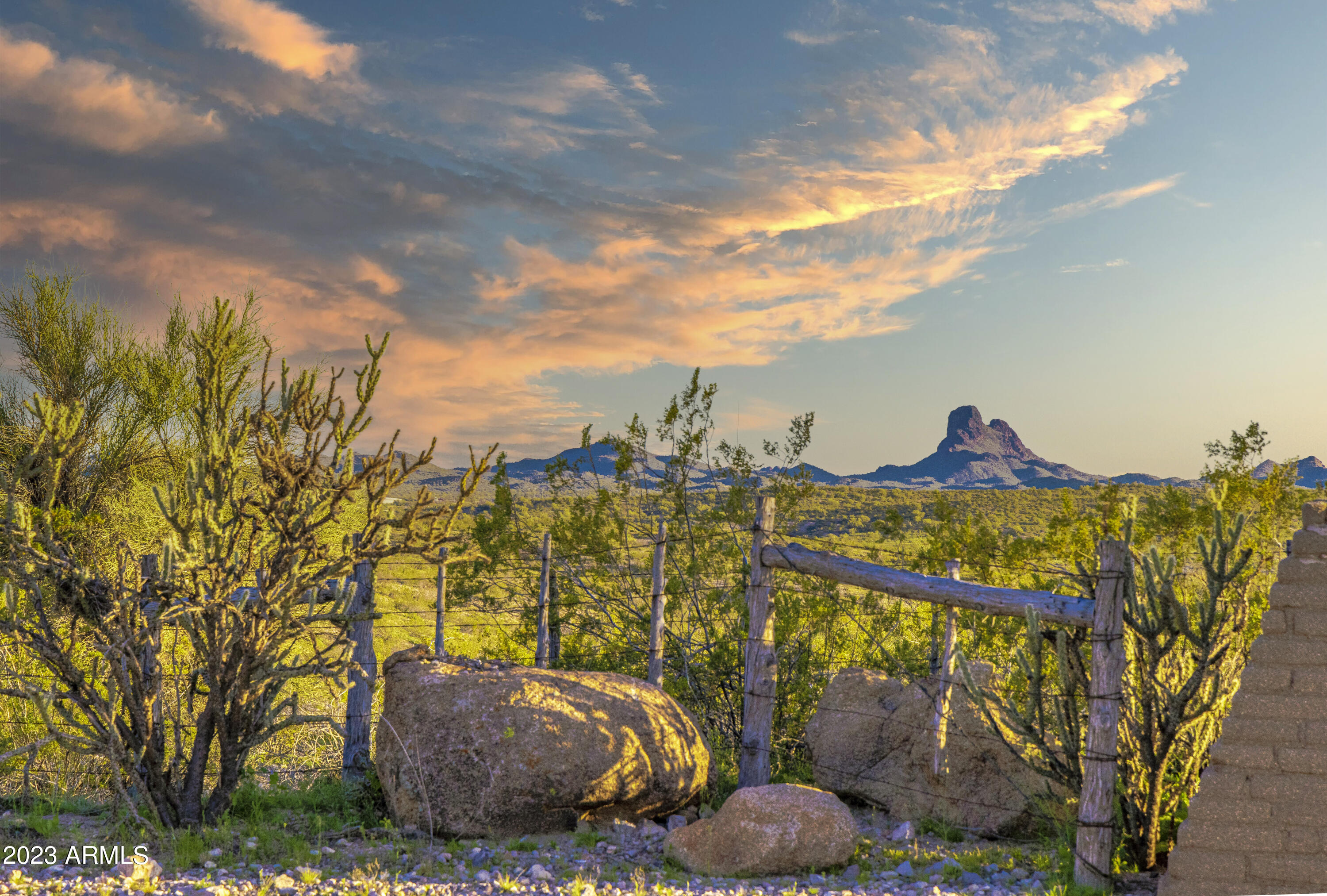 Wickenburg, Arizona 85390, United States, 3 Bedrooms Bedrooms, ,4 BathroomsBathrooms,Residential,Active,163222