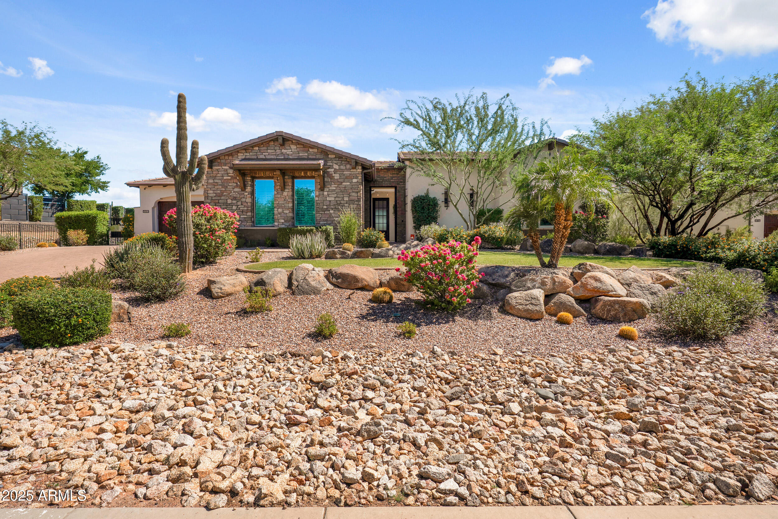 5511 E JUNIPER CANYON Drive