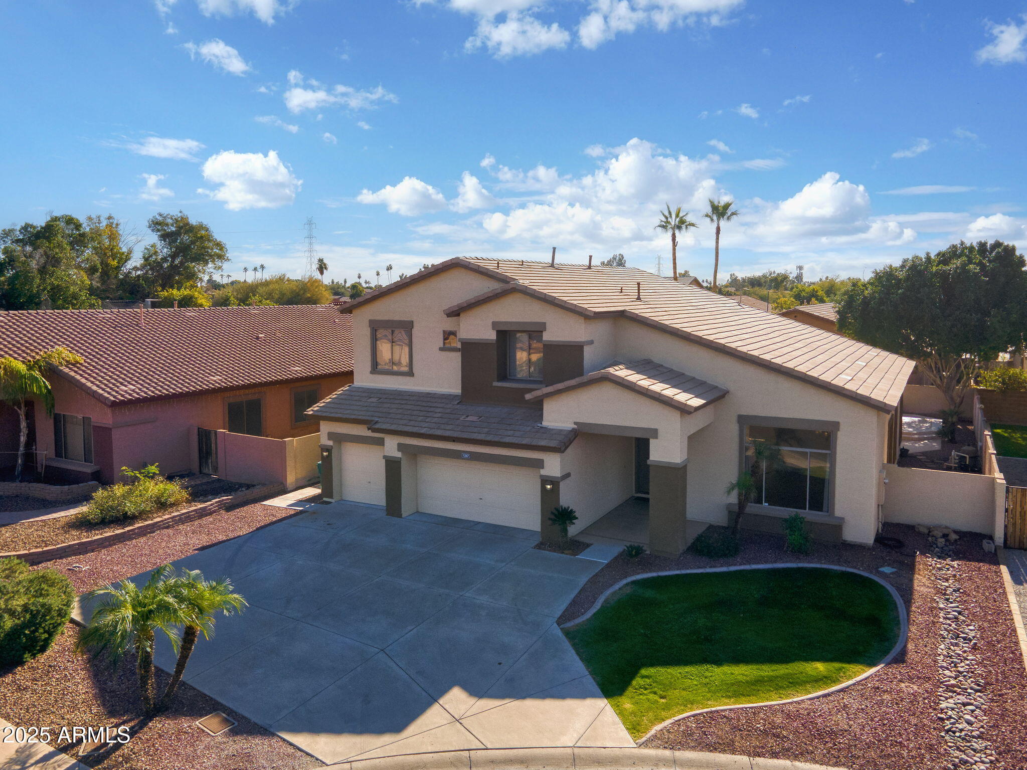 1247 E KENWOOD Street